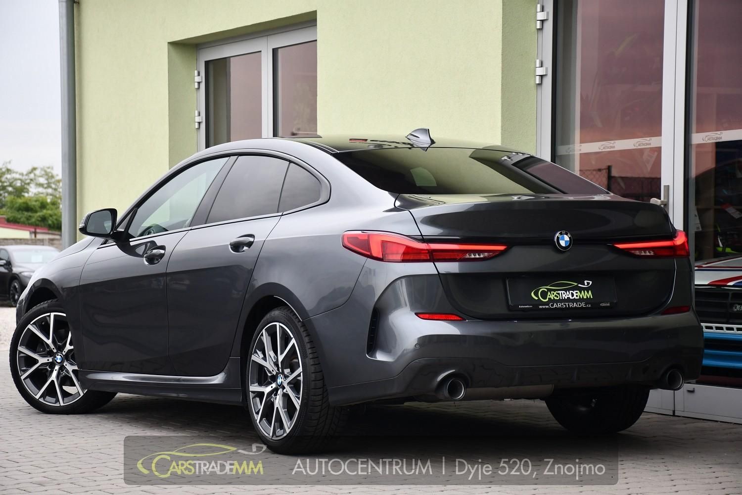 BMW Řada 2, 218d M-SPORT 1M ČR HUD - fotka 3