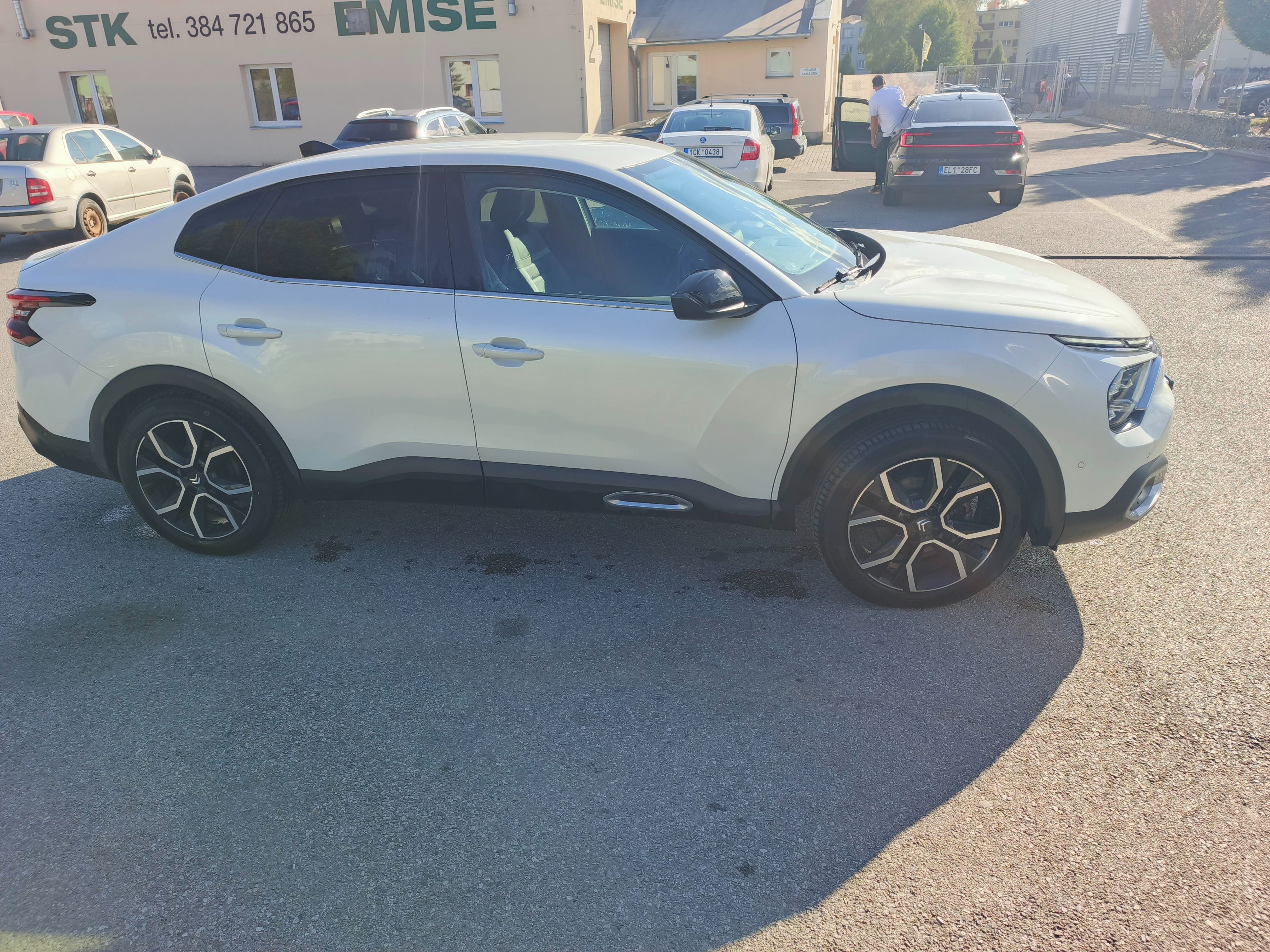 Citroën C4, e-C4 X 100 50 kWh - fotka 5