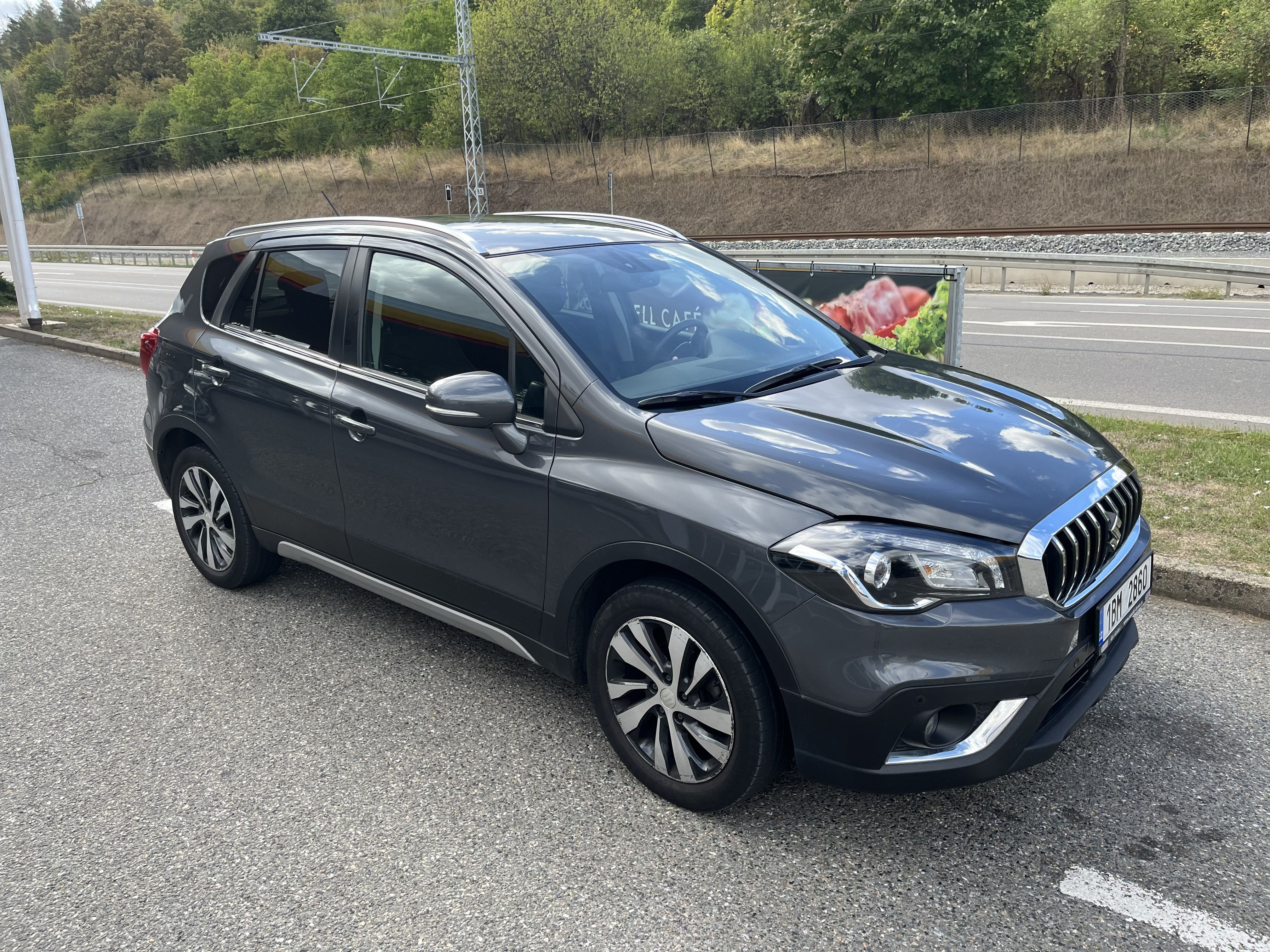 Suzuki SX4, S-Cross 4x4 1,4 Boos. Elegance - fotka 2
