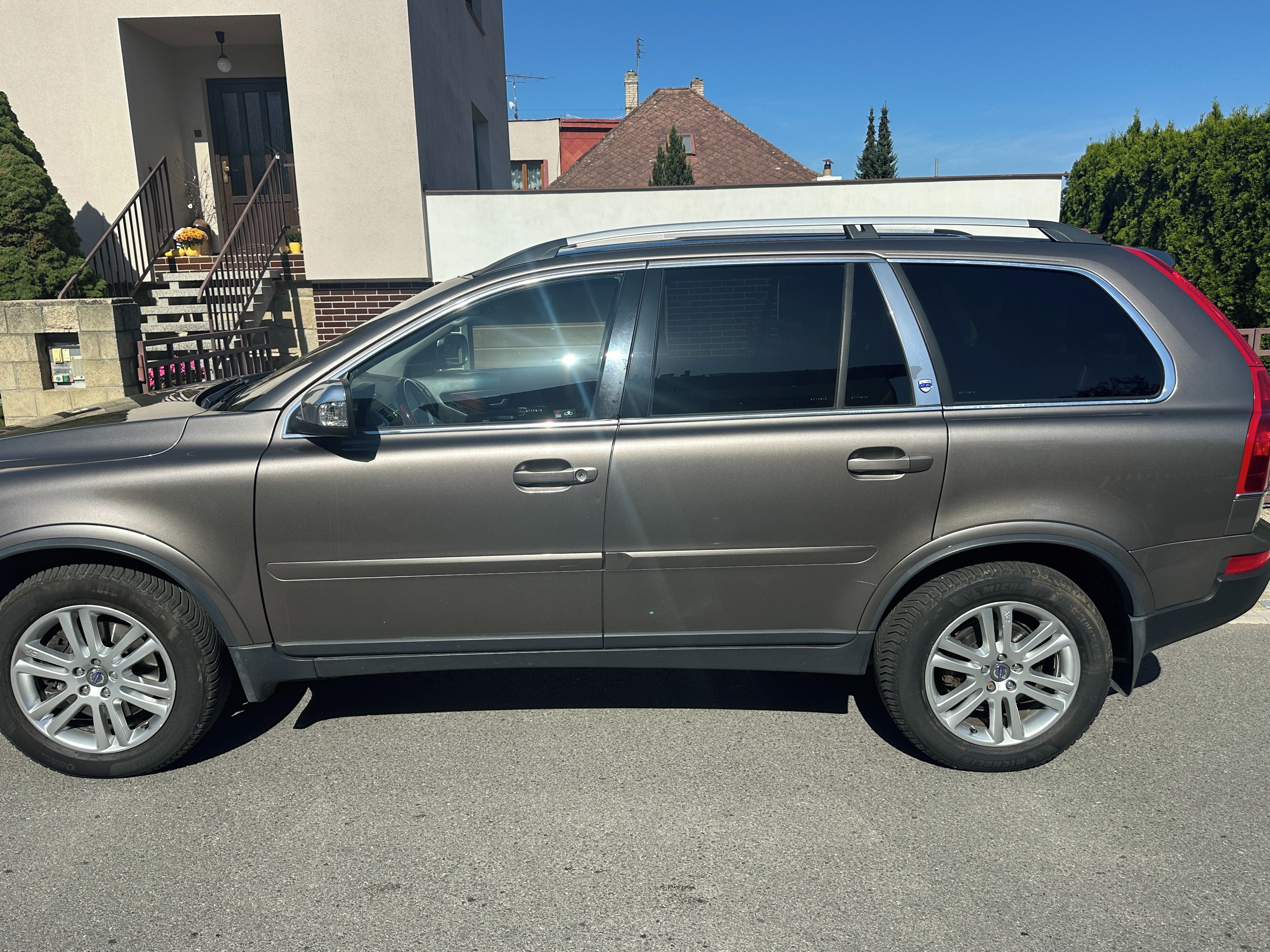 Volvo XC90, D5 AWD EXECUTIVE - fotka 3