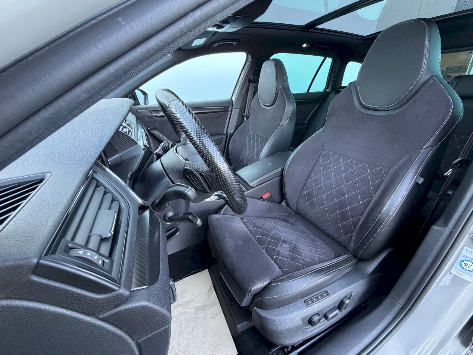 Škoda Superb, 2.0 TSI 206kW SportLine 4x4 DS - fotka 6