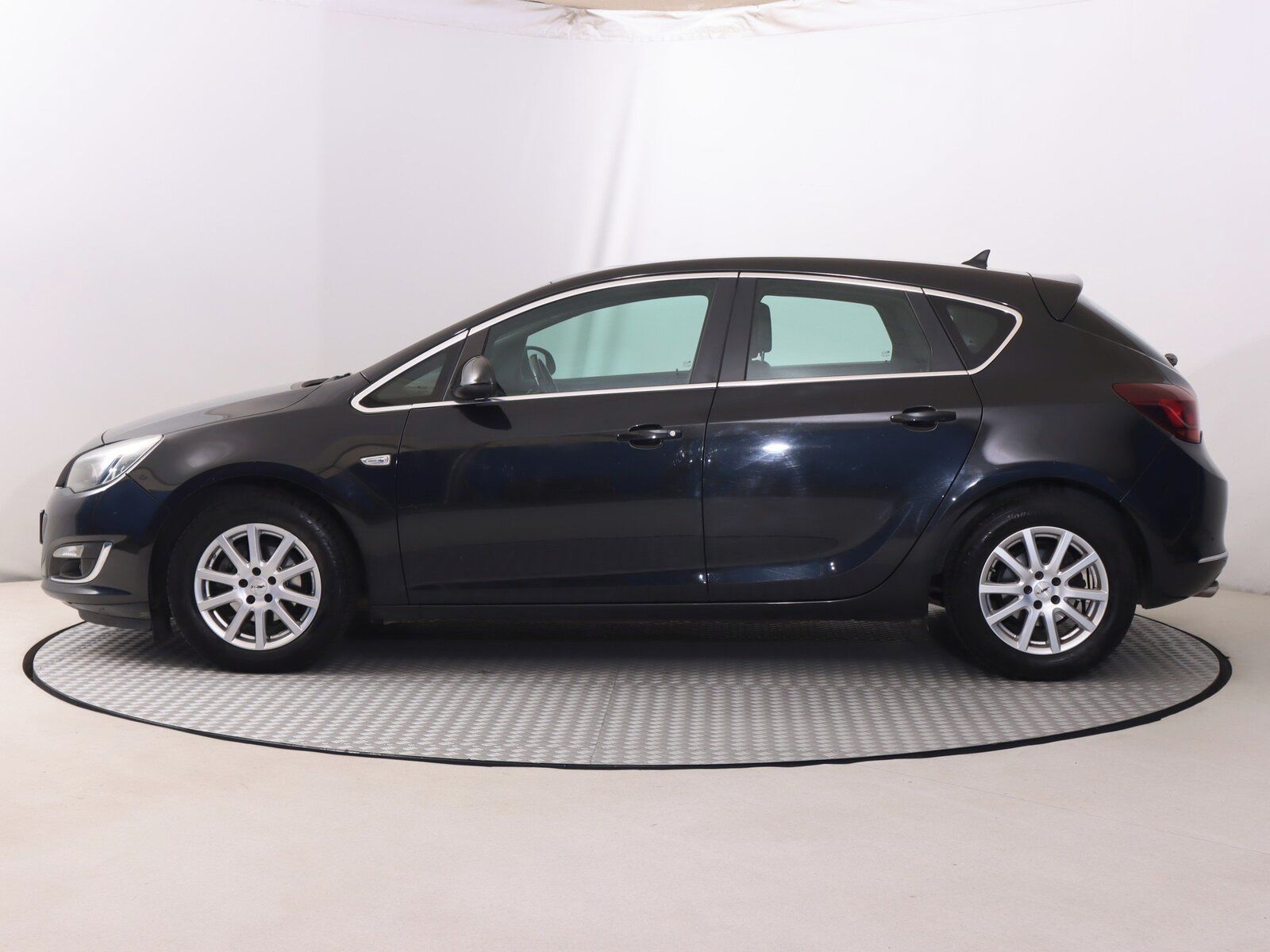 Opel Astra, 1.4 T, Serv.kniha - fotka 3