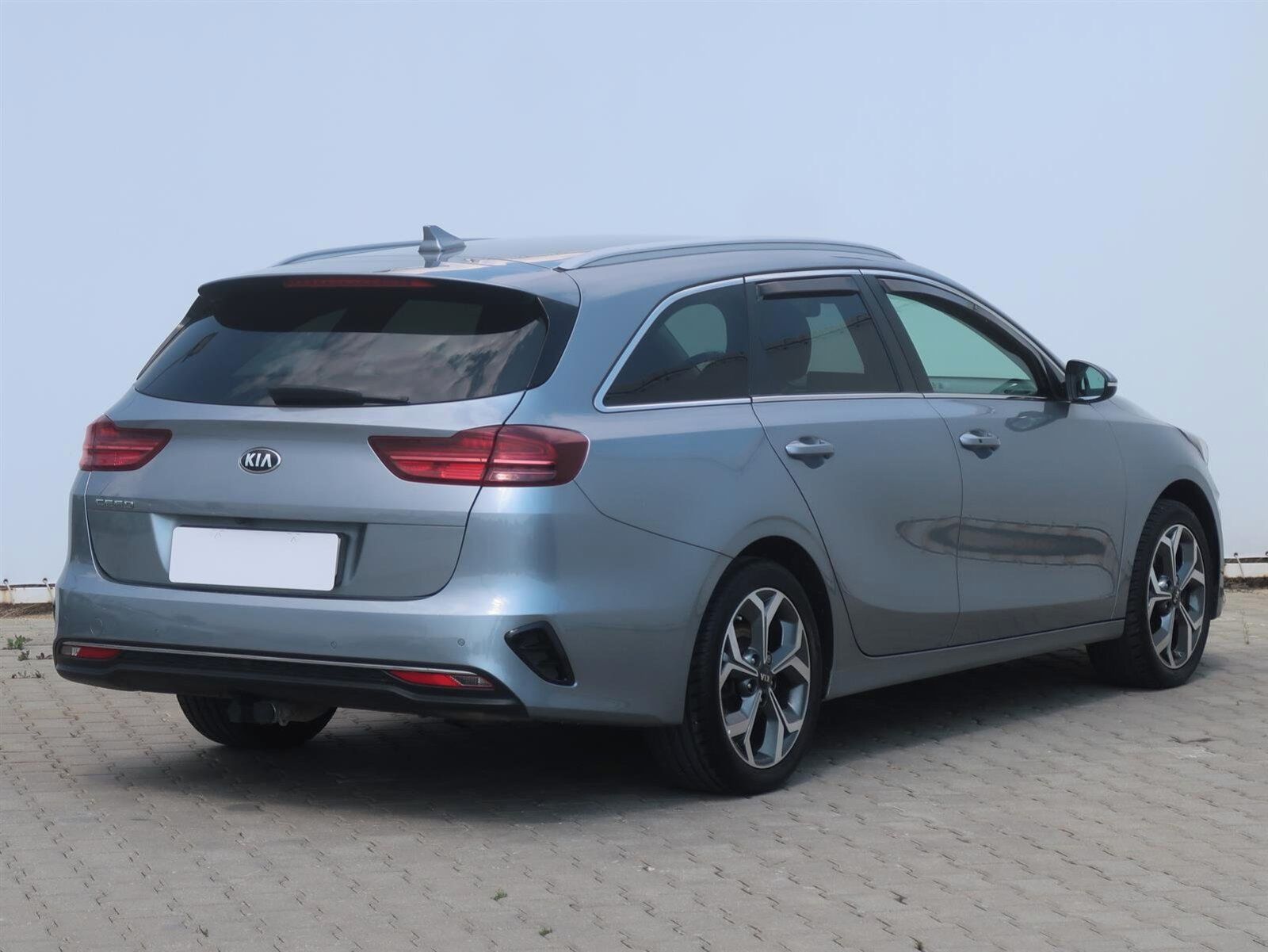 Kia Cee´d, 1.6 CRDi, Gold, Automat - fotka 5