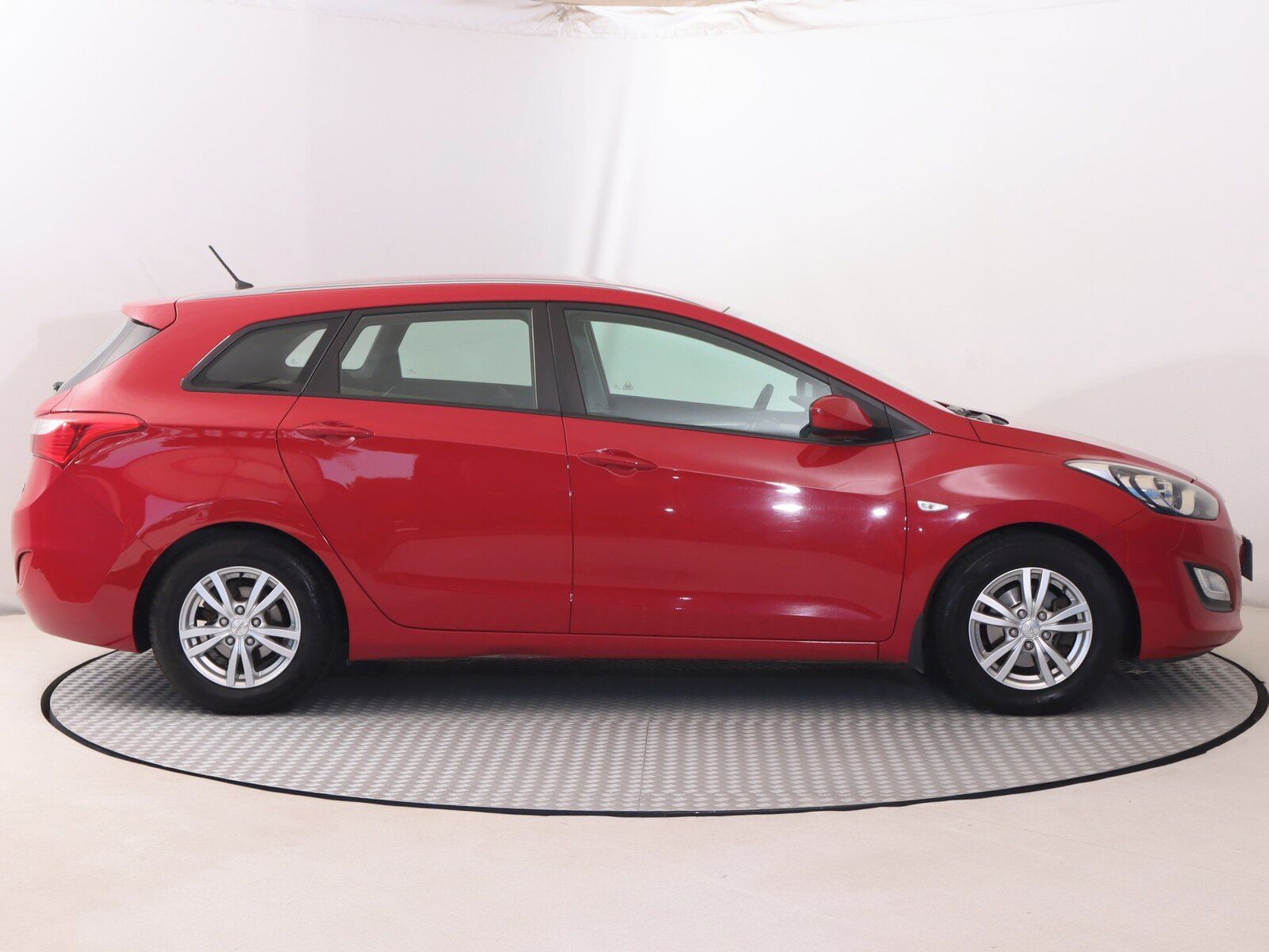 Hyundai i30, 1.6 MPI - fotka 6