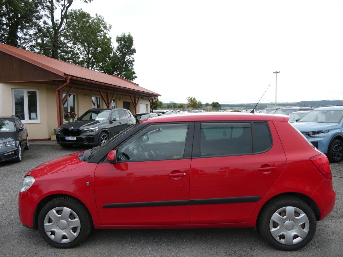 Škoda Fabia, 1,6 i16V 77kW AUTOMAT,klima,ČR - fotka 4