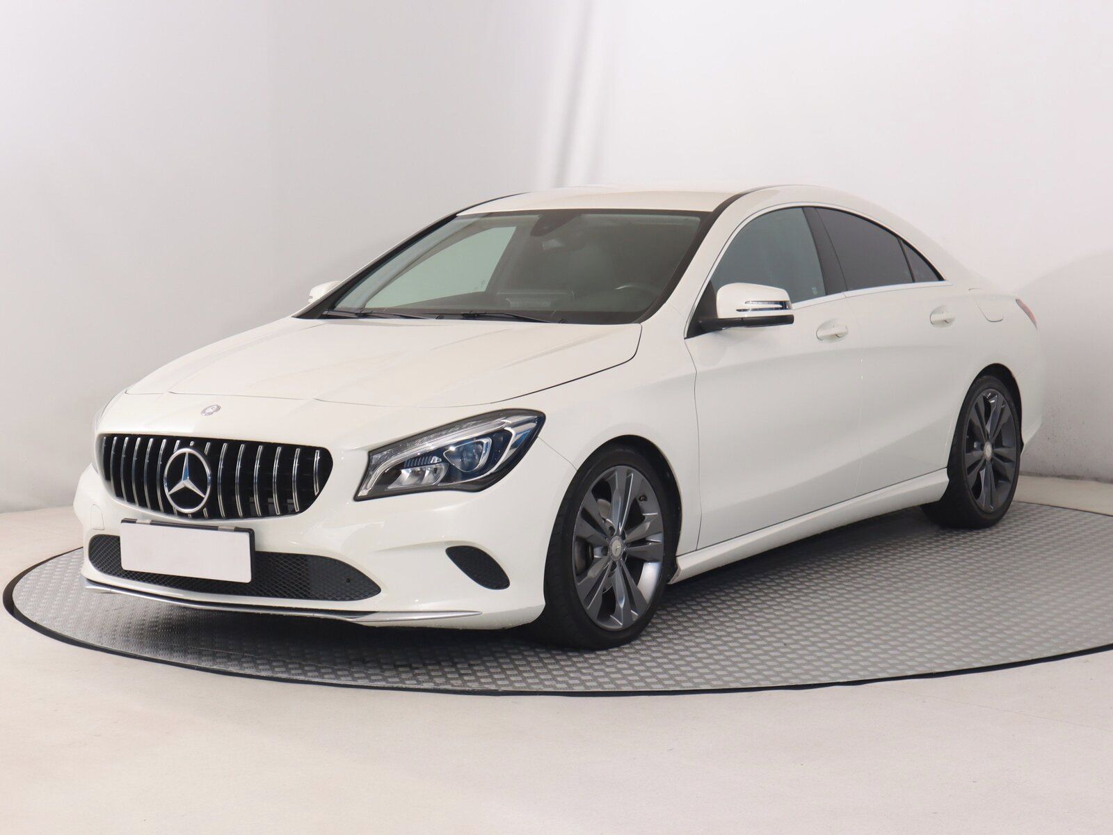 Mercedes-Benz CLA, 200 CDI, Automat - fotka 2