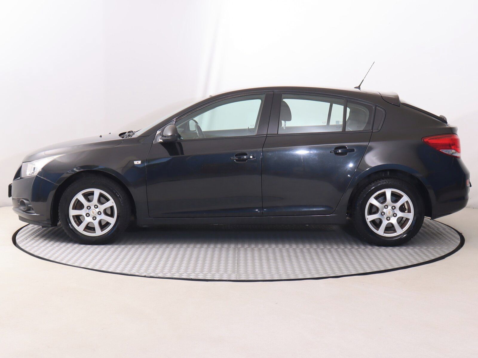 Chevrolet Cruze, 2.0 VCDi, Automat, Serv.kniha - fotka 3