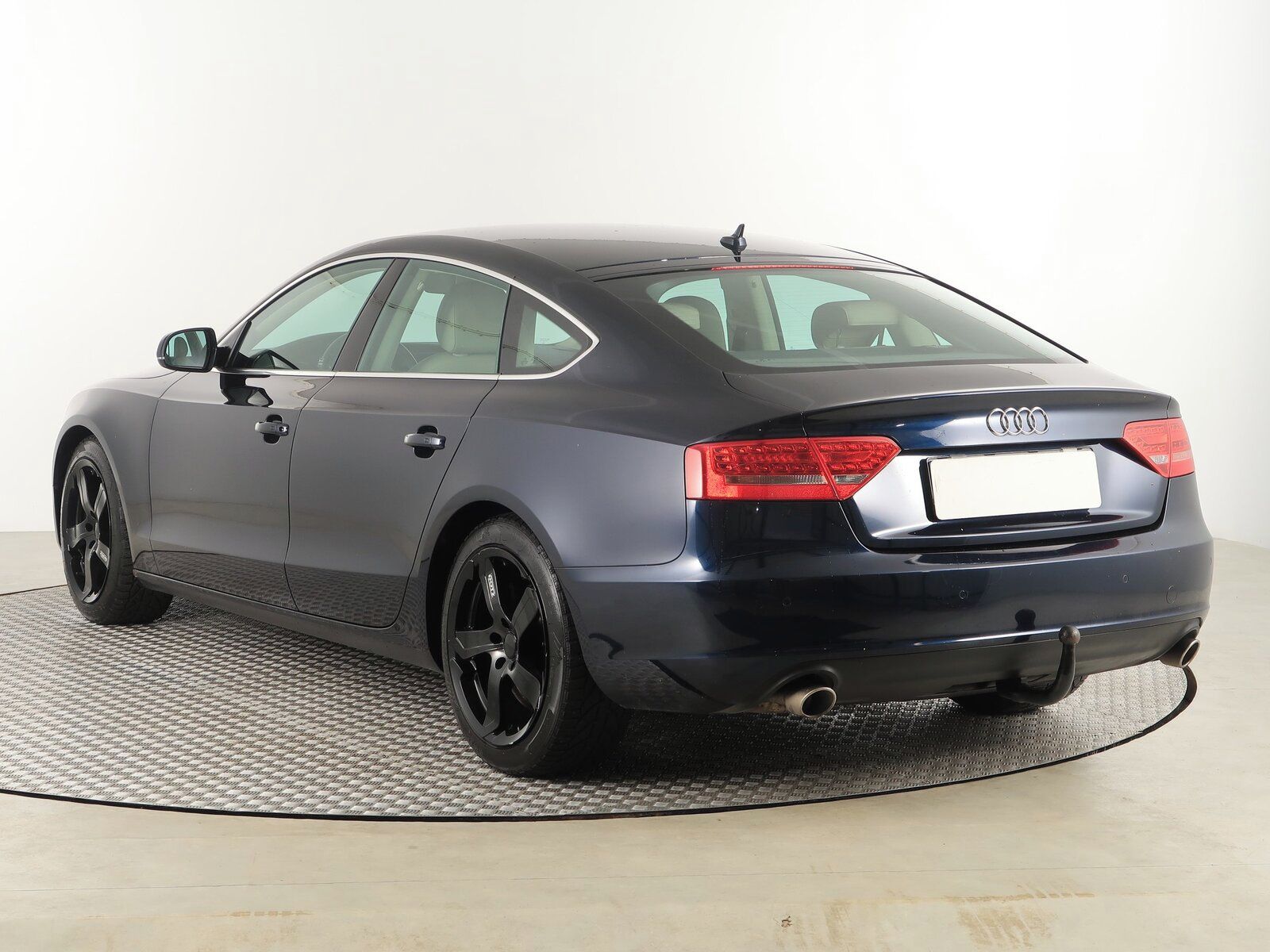 Audi A5, 2.7 TDI, Automat - fotka 4