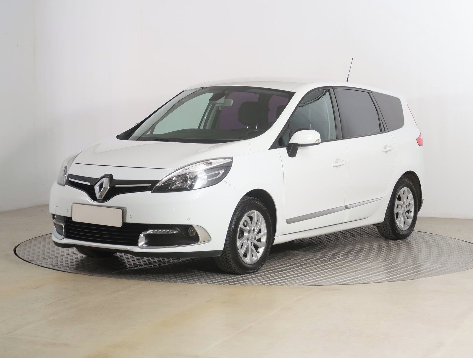 Renault Grand Scénic, 1.2 TCe, 7 míst - fotka 2