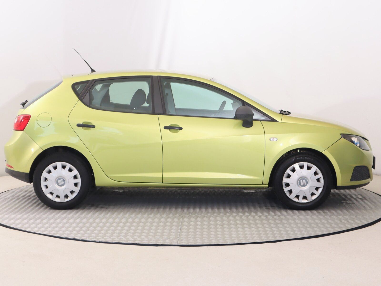 Seat Ibiza, 1.4 16V, za skvělou cenu - fotka 6