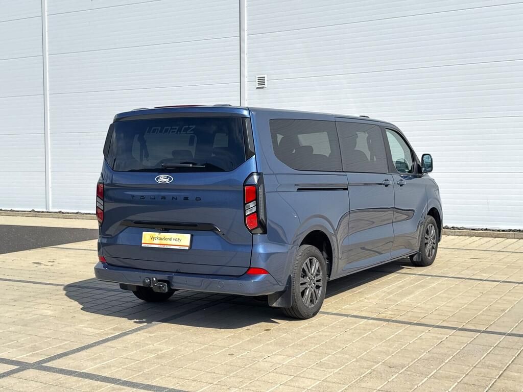 Ford Tourneo Custom, Titanium L2 2.0 EcoBlue 125 kW - fotka 5