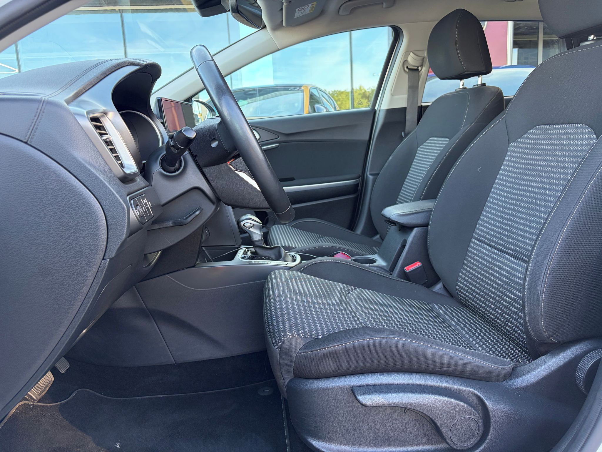 Kia Cee´d, 1.5 T-GDi 7DCT Exclusive SW - fotka 6