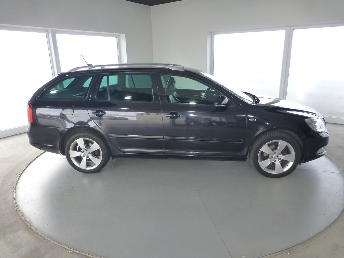 Škoda Octavia, 2,0TDI*VYHŘ.SED**4X4**NAV**L&K - fotka 4