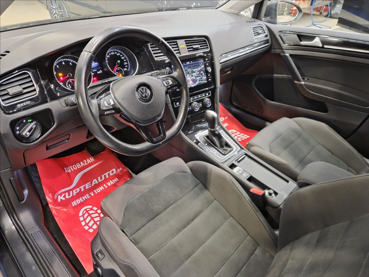 Volkswagen Golf, 1,5 TSi  Highline BlueMotion - fotka 6