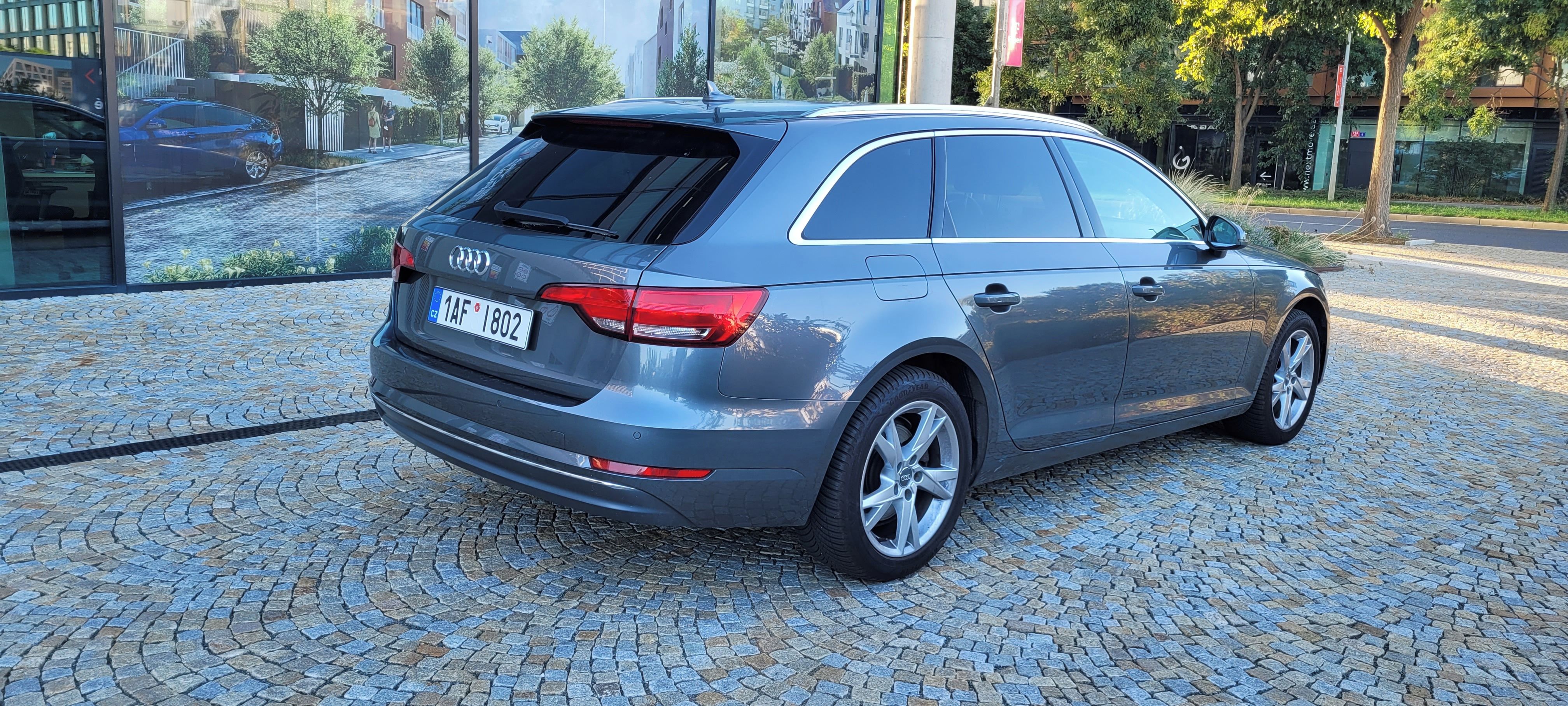 Audi A4 Avant, 1.4 TFSI 110kW - fotka 4