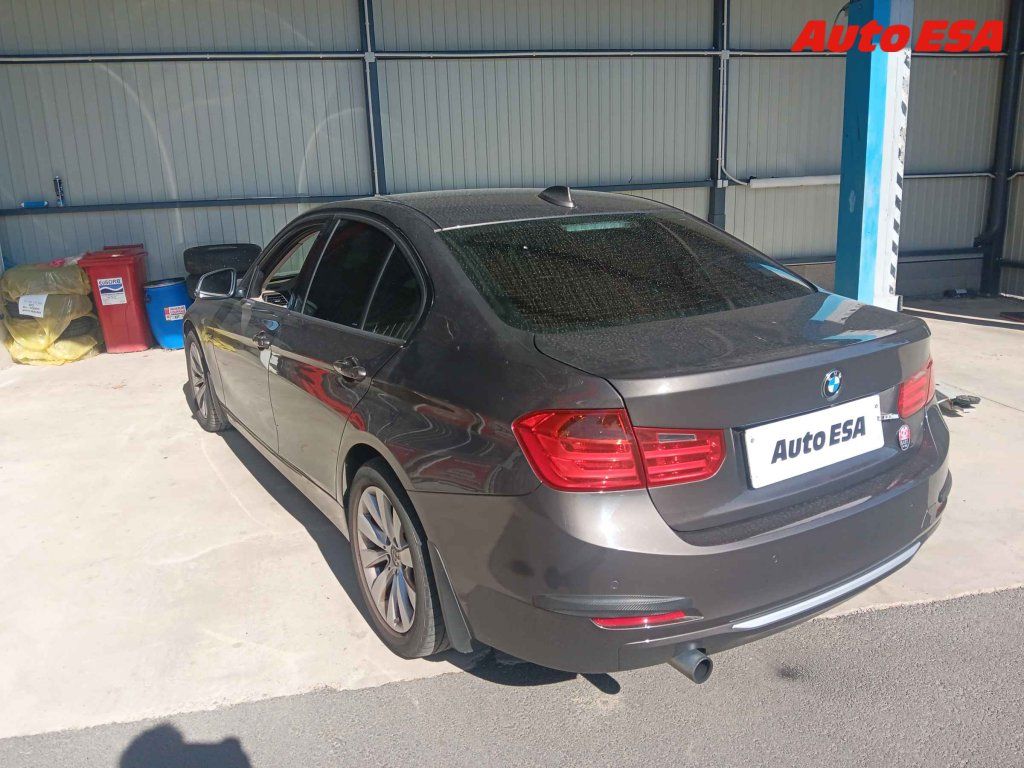 BMW Řada 3, 1.6 i 316i,AT - fotka 2