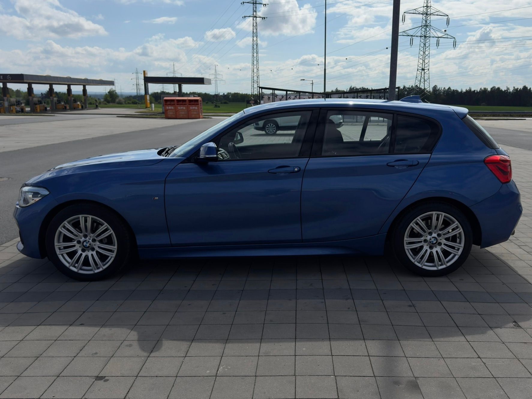 BMW Řada 1, 120d, 140 kW, M-paket - fotka 4