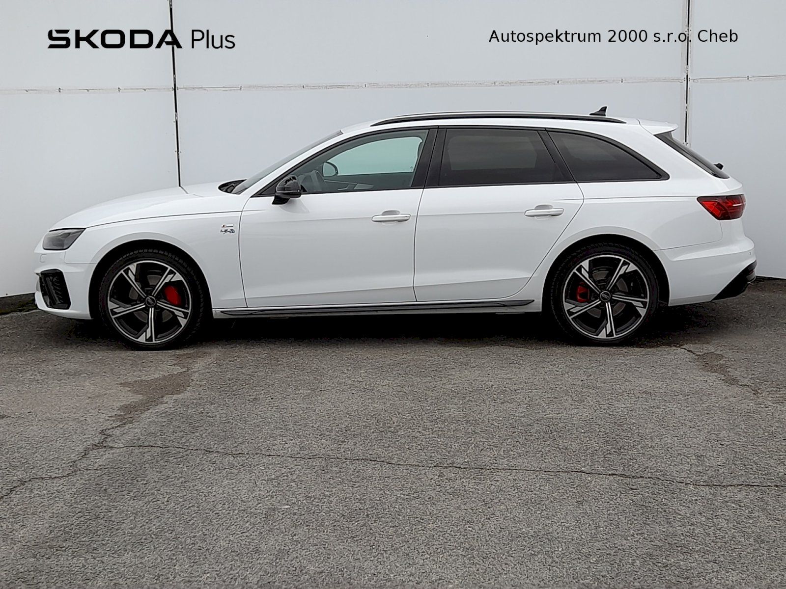 Audi A4 Avant, S LINE 40 2,0TDI 150kW Quattro - fotka 3