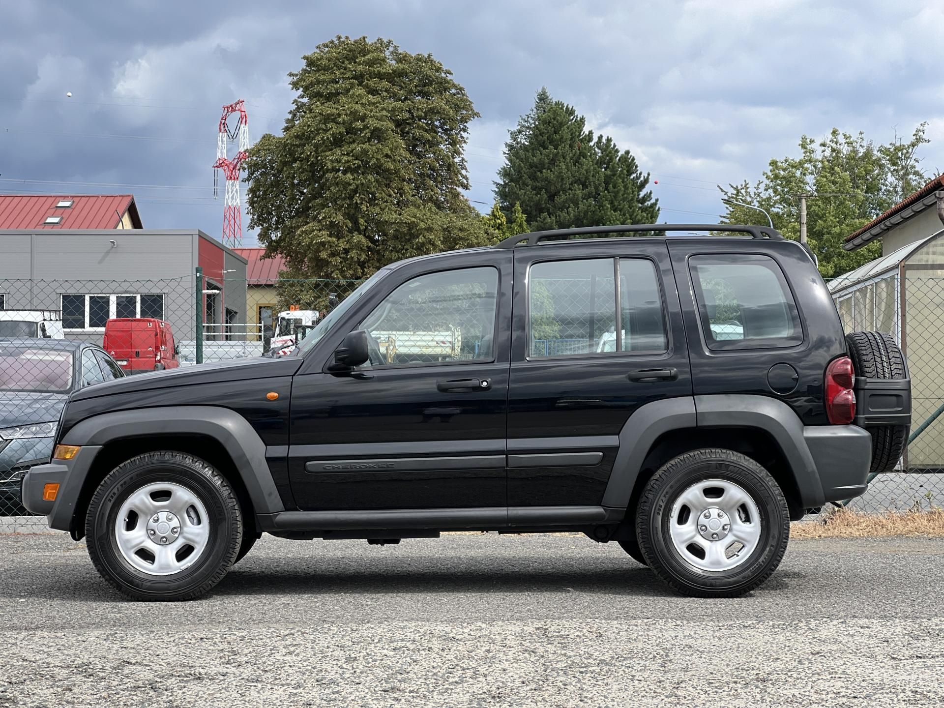 Jeep Cherokee, 2.8CRD 4x4 MANUÁL 6 R.ST. - fotka 4