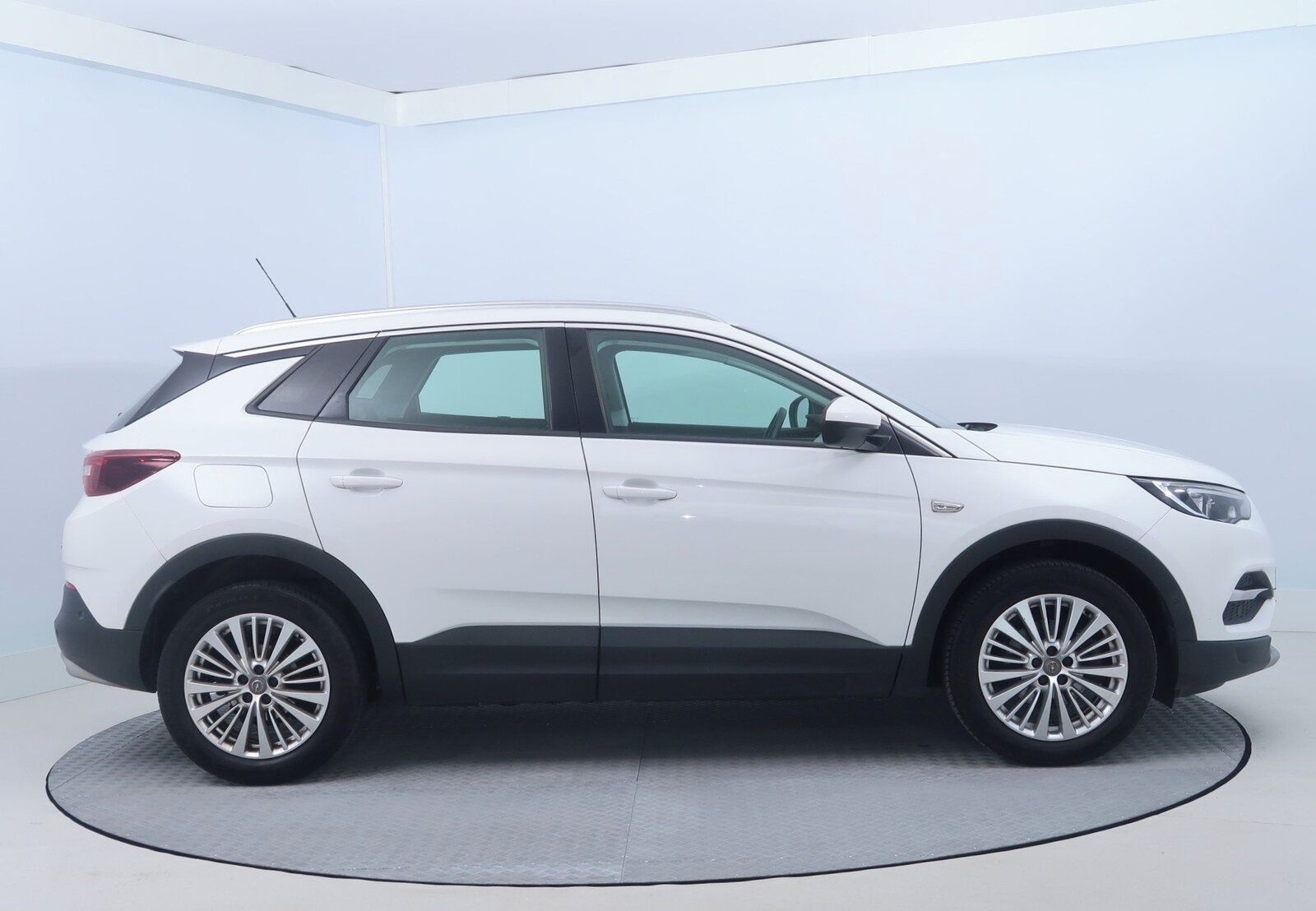 Opel Grandland X, 1.2 Turbo, Automat, Serv.kniha - fotka 6