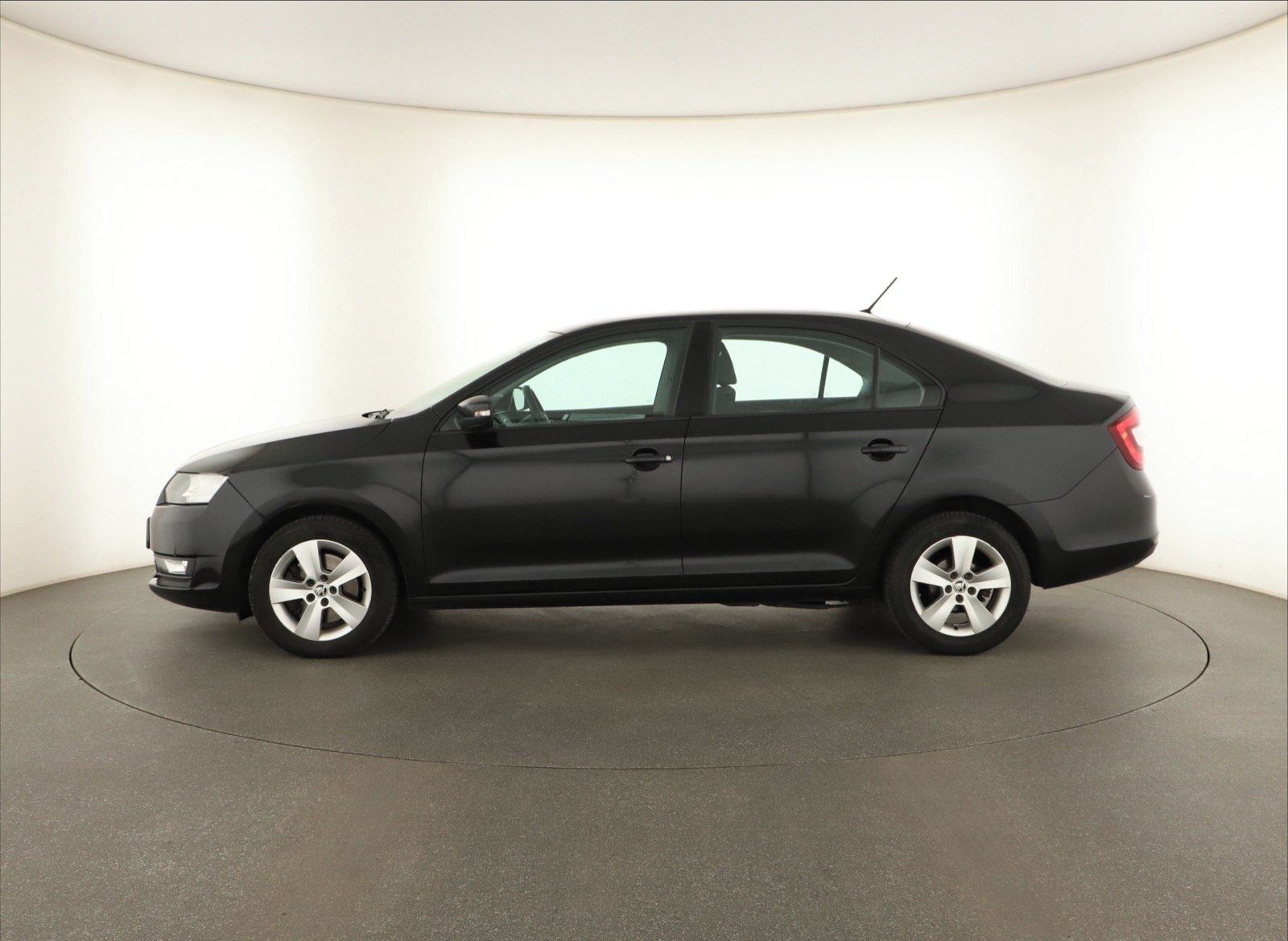 Škoda Rapid, 1.0 TSI, Automat - fotka 3
