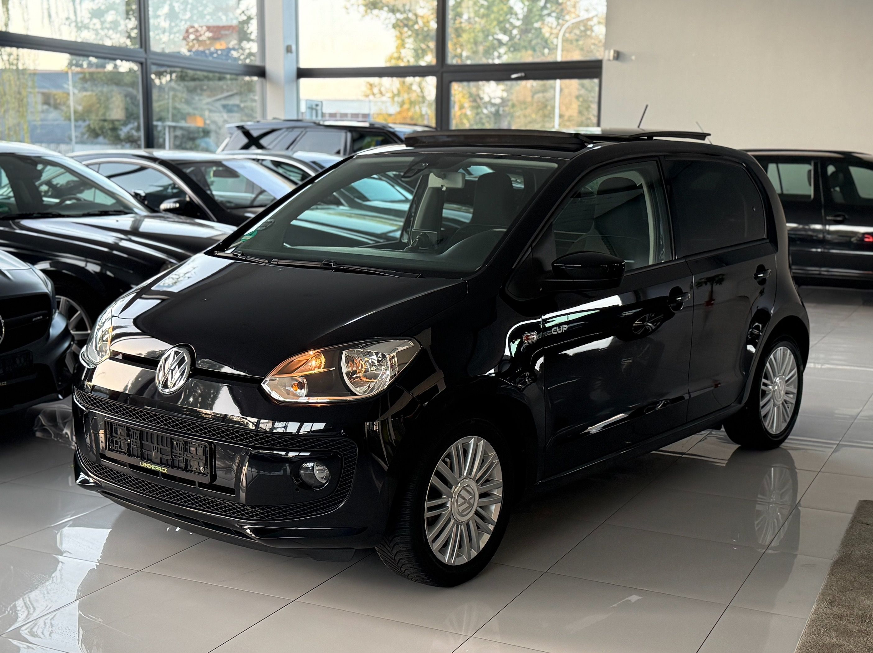 Volkswagen Up!, 1.0 55 kW | 65 529 km | SERVIS