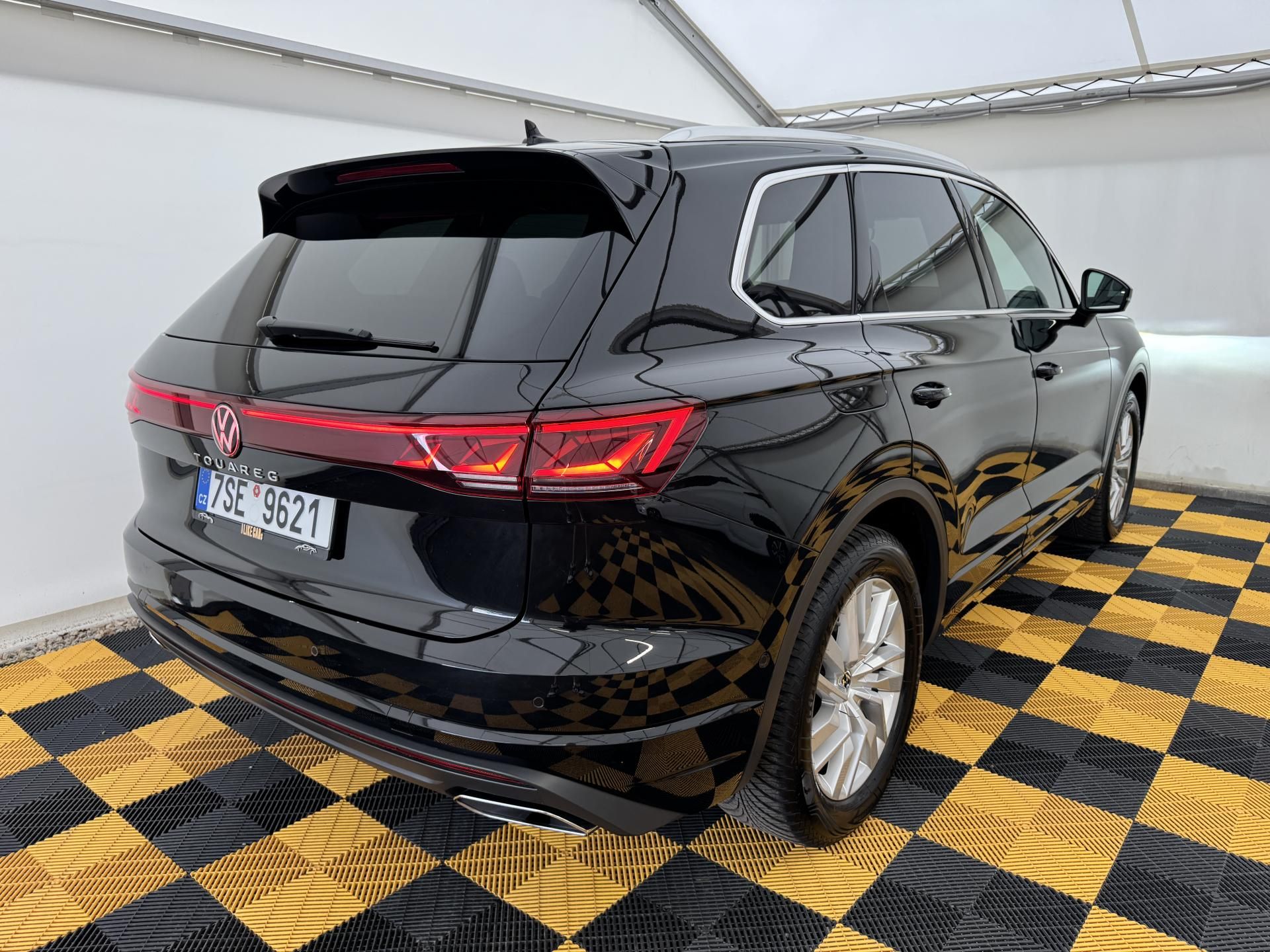 Volkswagen Touareg, 3.0Tdi*1-MAJ*DPH*ELEGANCE* - fotka 5