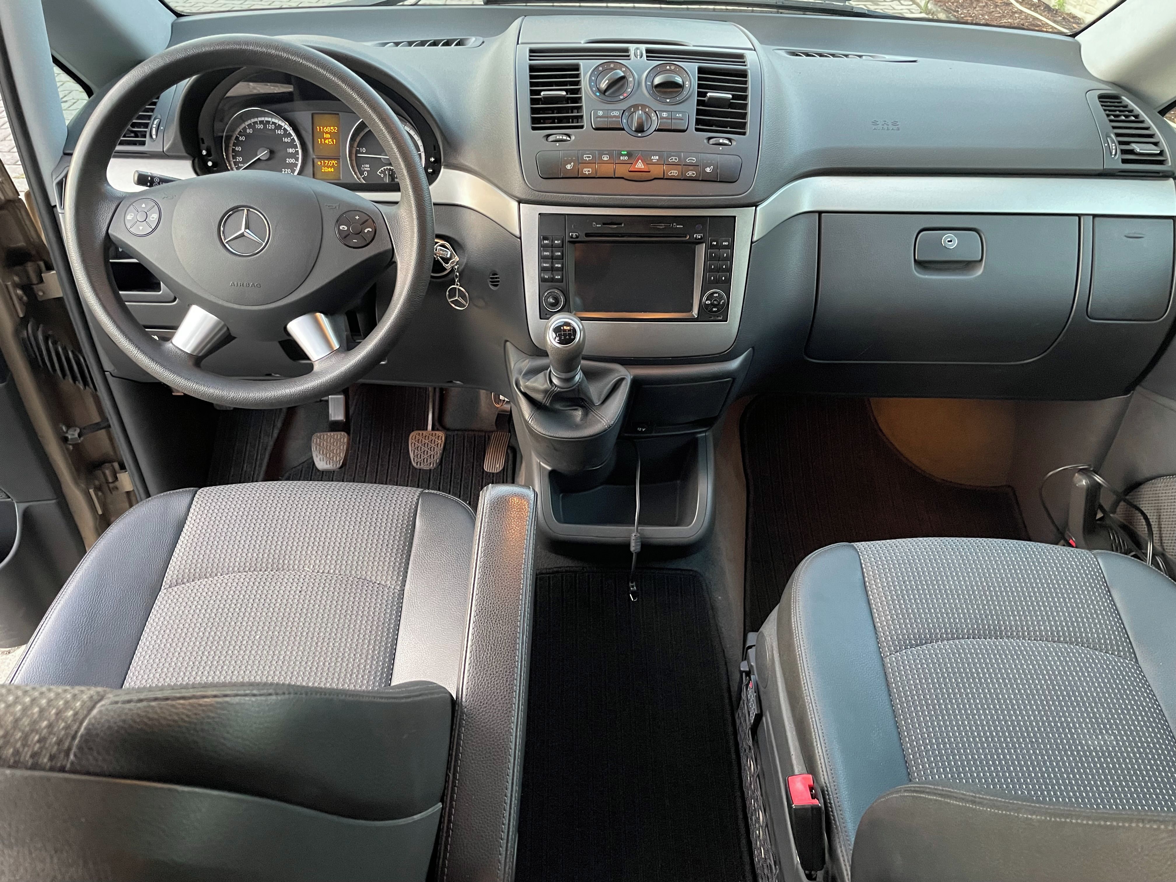 Mercedes-Benz Viano, Zakázkový EXTRA LONG 3 řady - fotka 5