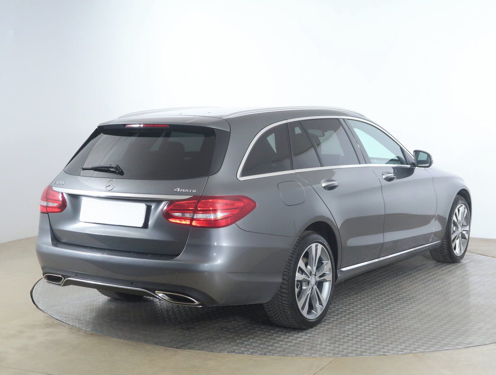 Mercedes-Benz Třídy C, 400 4MATIC, Avantgarde, 4X4 - fotka 5