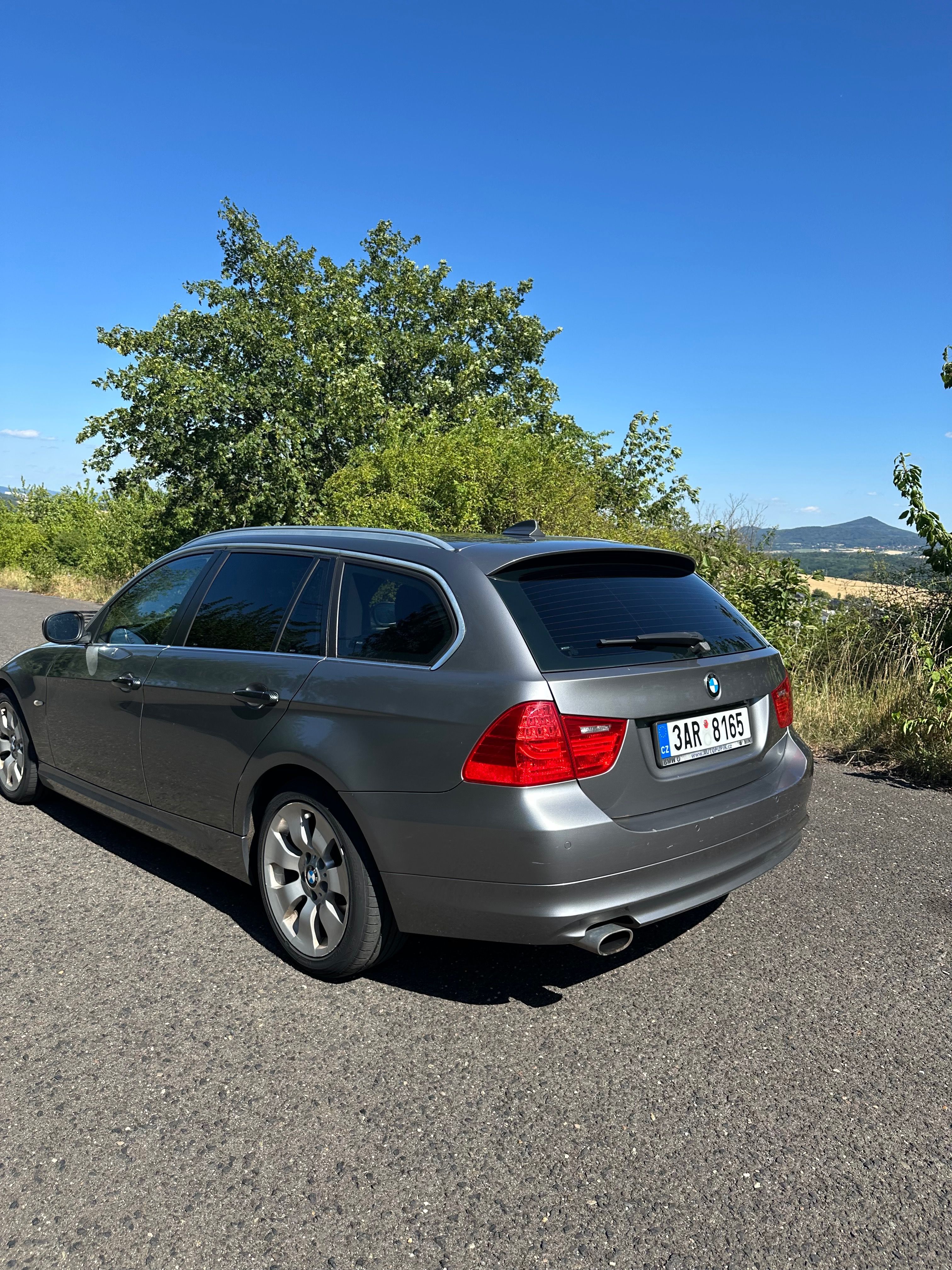 BMW Řada 3, BMW 320xd Touring M-Paket - fotka 5