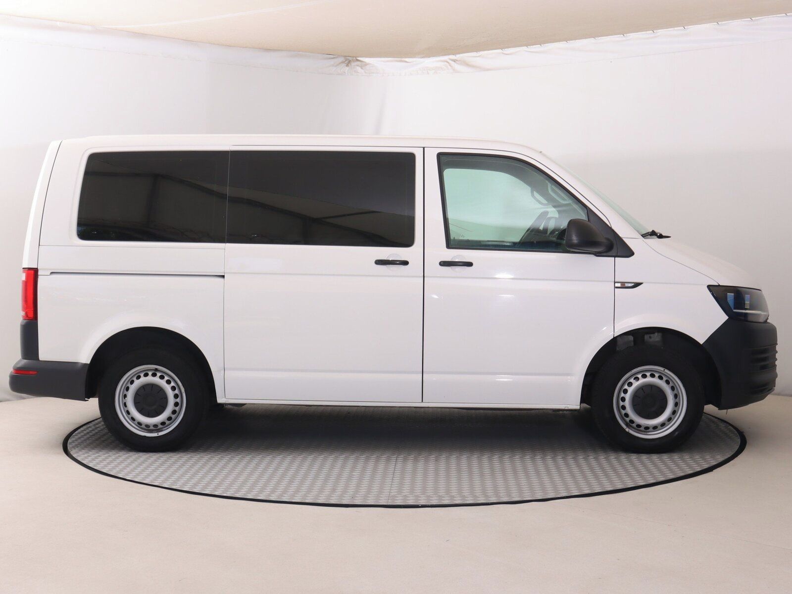 Volkswagen Transporter, 2.0 TDI, Bus, 9Míst, Automat - fotka 6