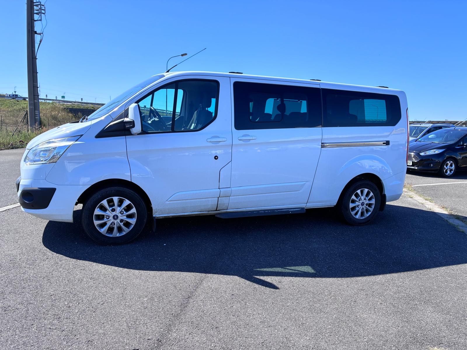 Ford Tourneo Custom - fotka 3
