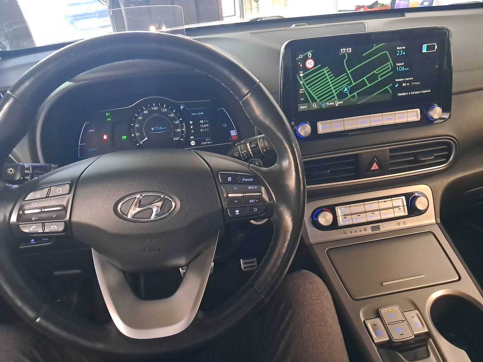 Hyundai Kona, Electric 64 kWh, SoH 94% - fotka 3