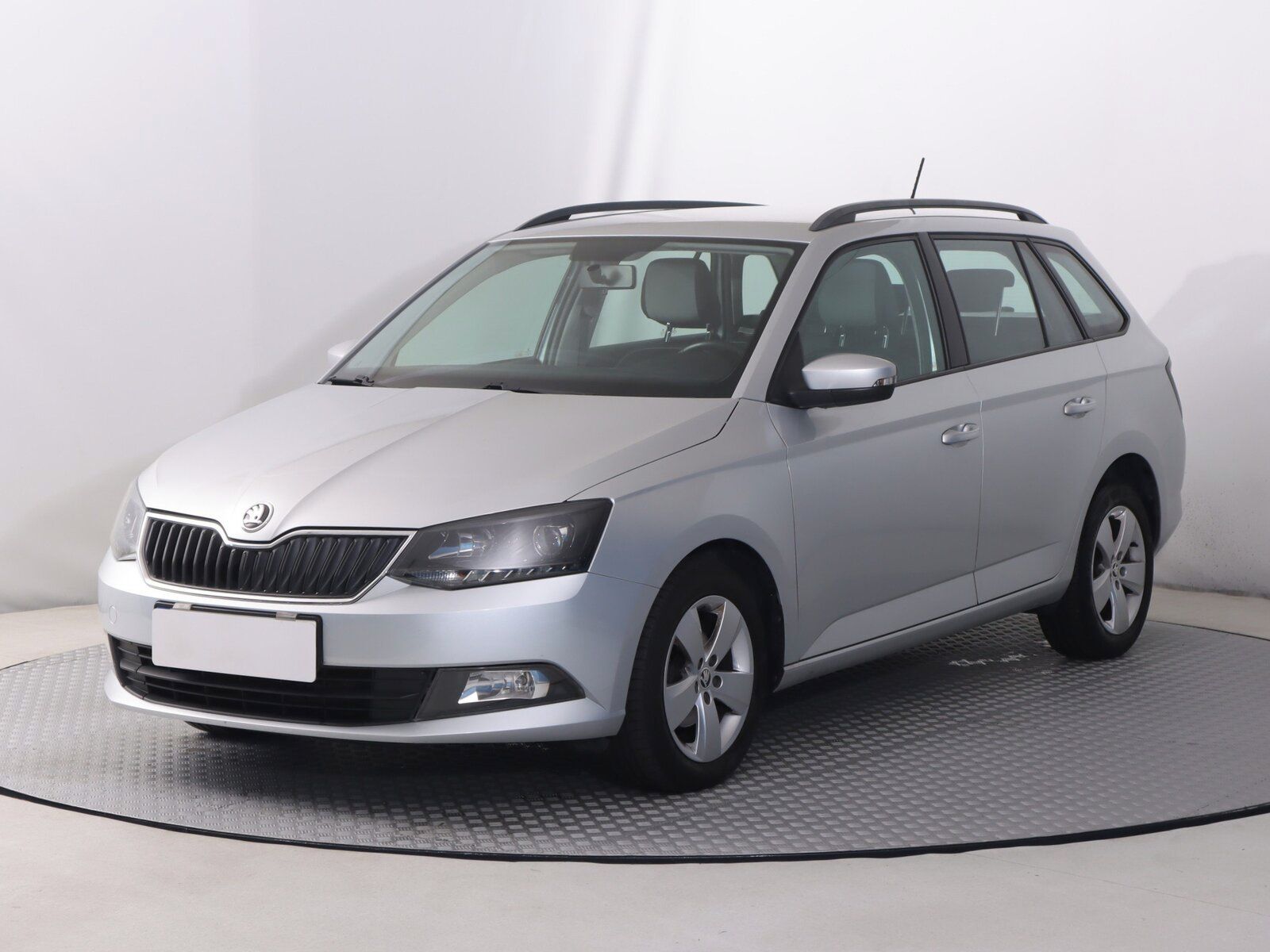 Škoda Fabia, 1.2 TSI, Serv.kniha - fotka 2