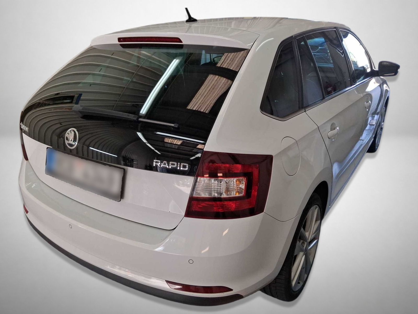 Škoda Rapid, 1.0 TSI, Spaceback, Automat - fotka 2