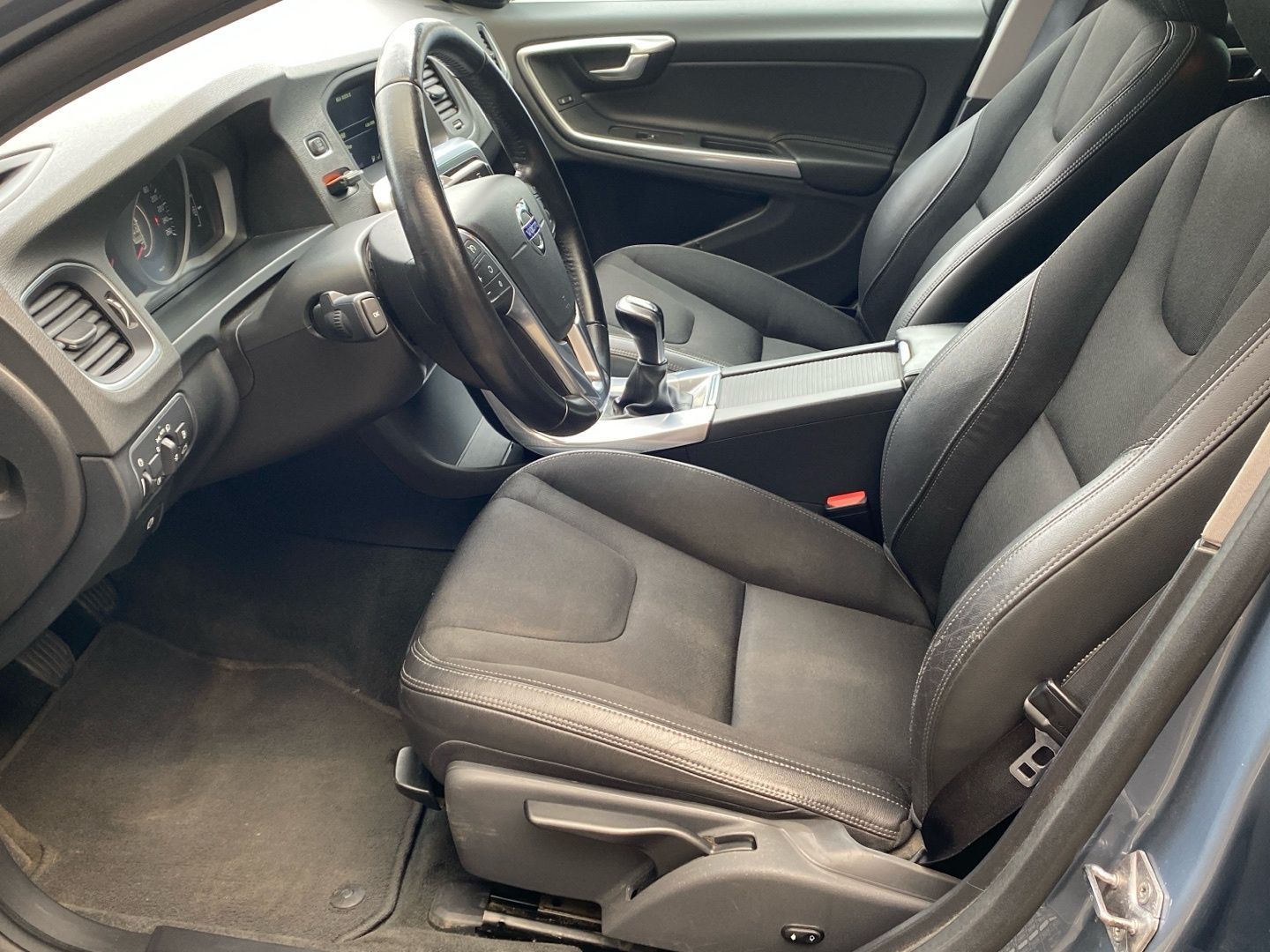 Volvo V60, D3 SUMMUM - fotka 5