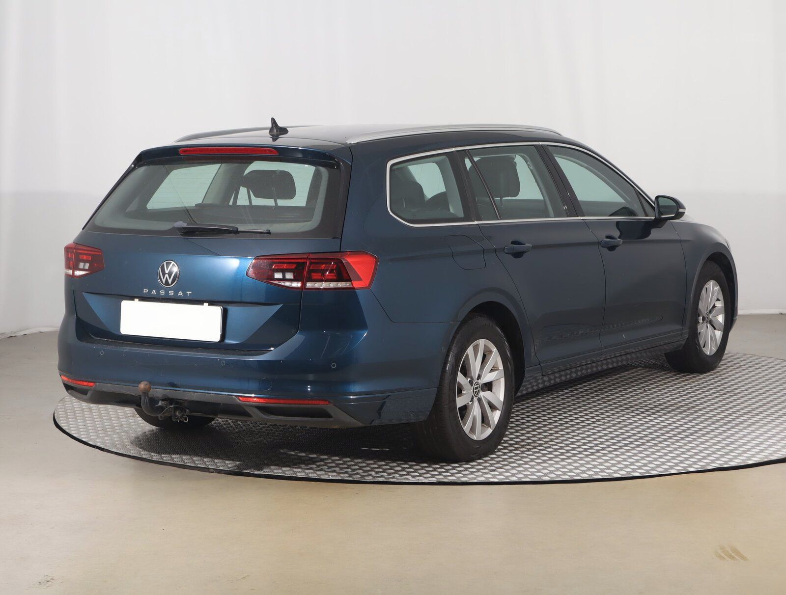 Volkswagen Passat, 2.0 TDI, Business, Automat - fotka 5