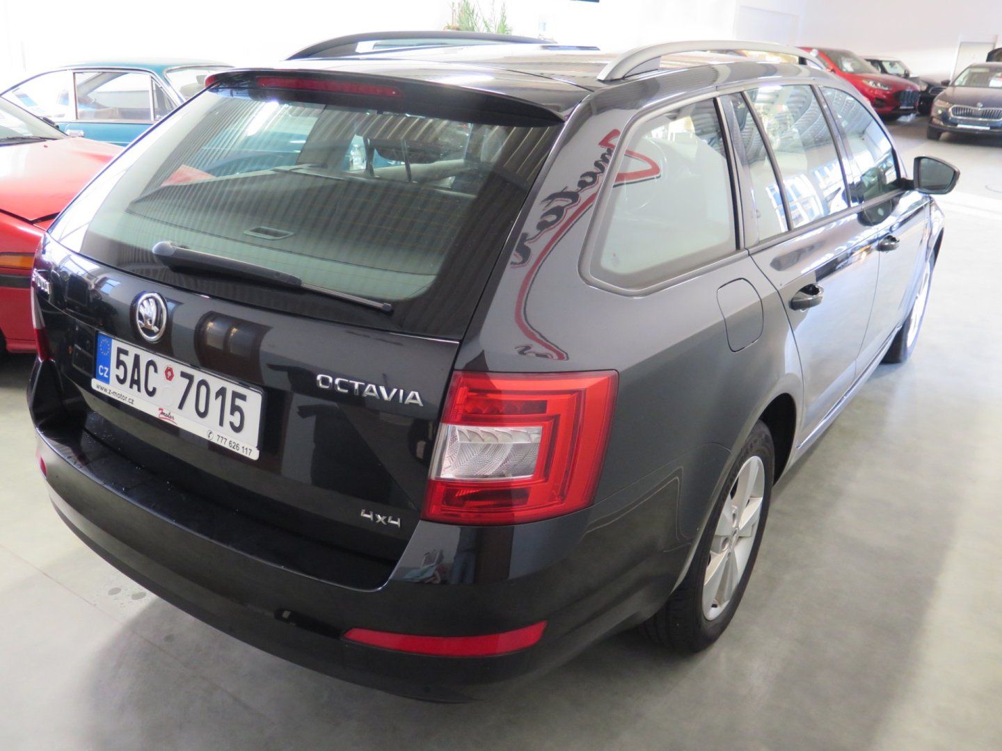 Škoda Octavia, 2.0 TDI,4x4,klima,výhřev,servi - fotka 4
