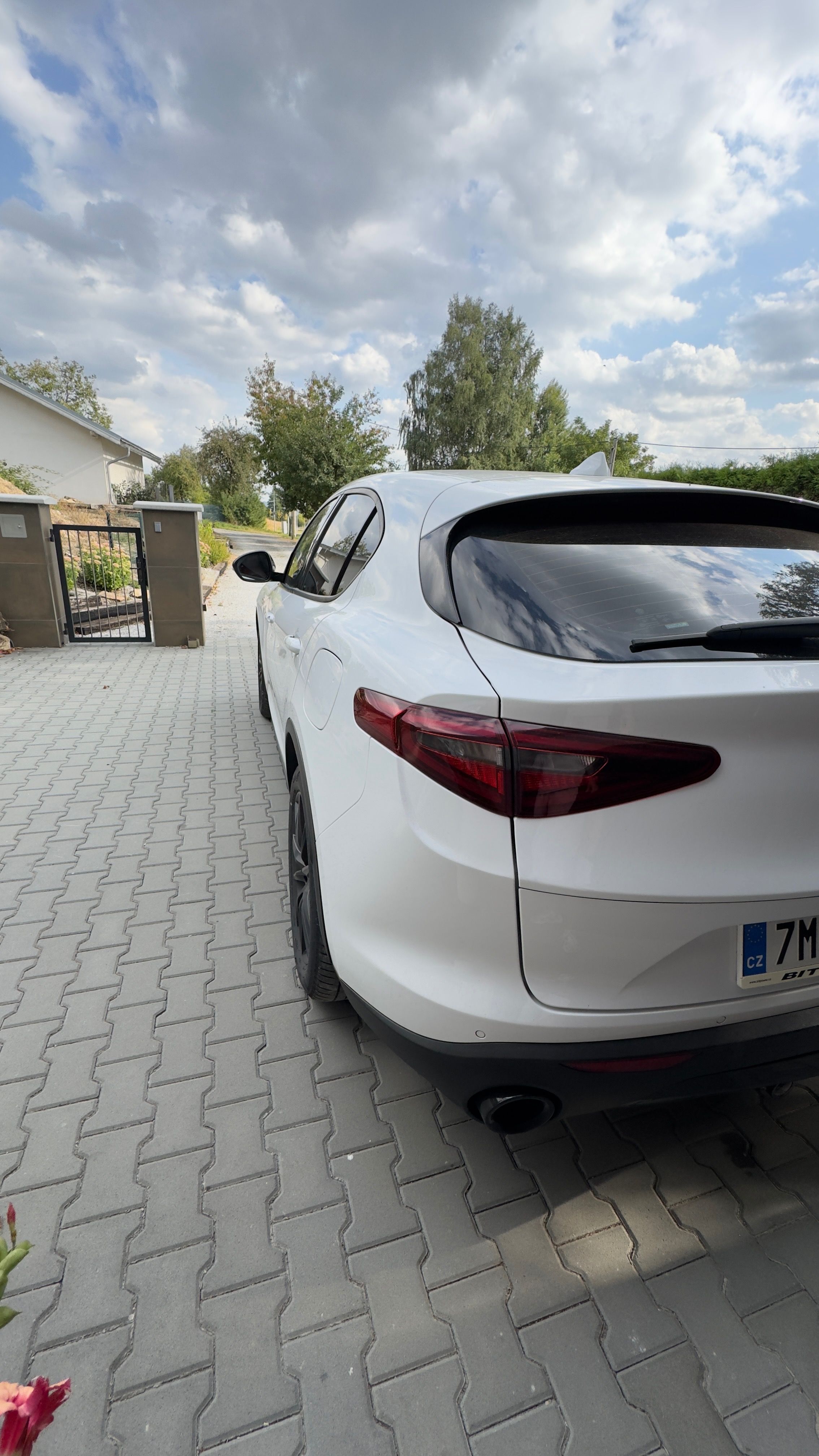 Alfa Romeo Stelvio - fotka 3