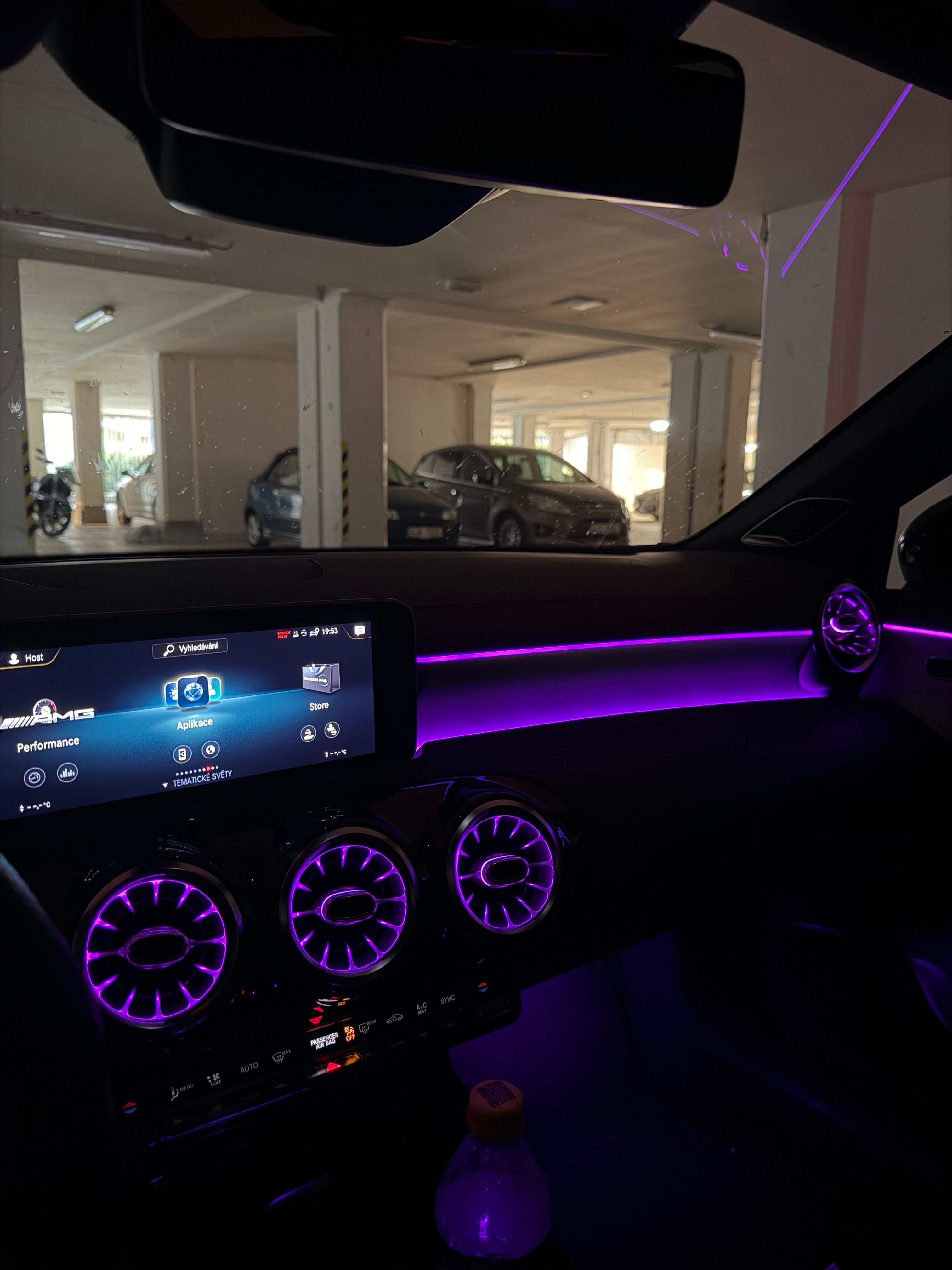 Mercedes-Benz CLA, Mercedes Benz CLA35 AMG CZ DPH - fotka 5