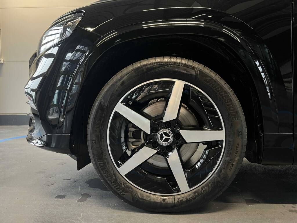 Mercedes-Benz GLB, 200 4MATIC - fotka 4