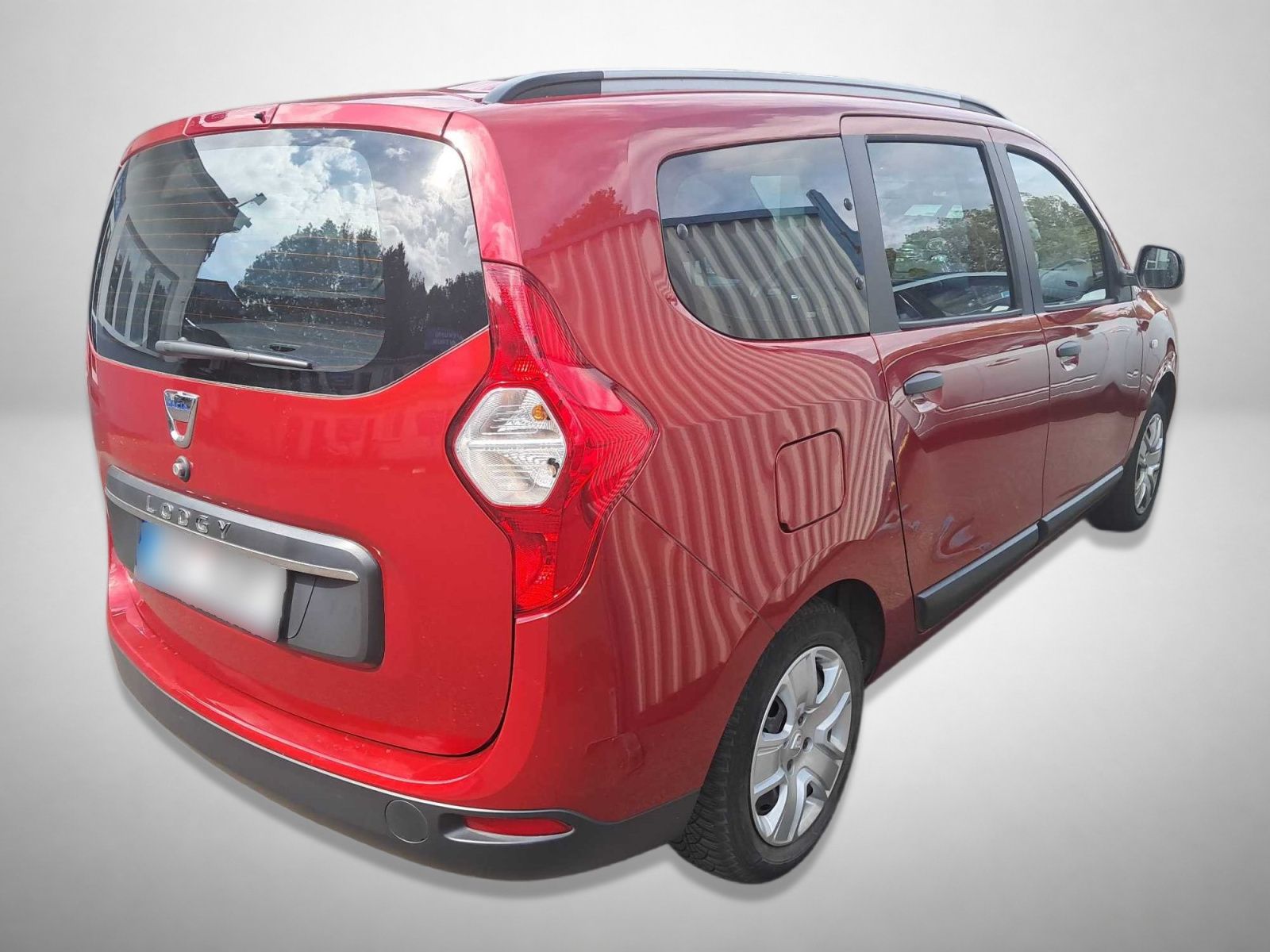 Dacia Lodgy, 1.3 TCe, 7 míst, ČR,1.maj - fotka 2