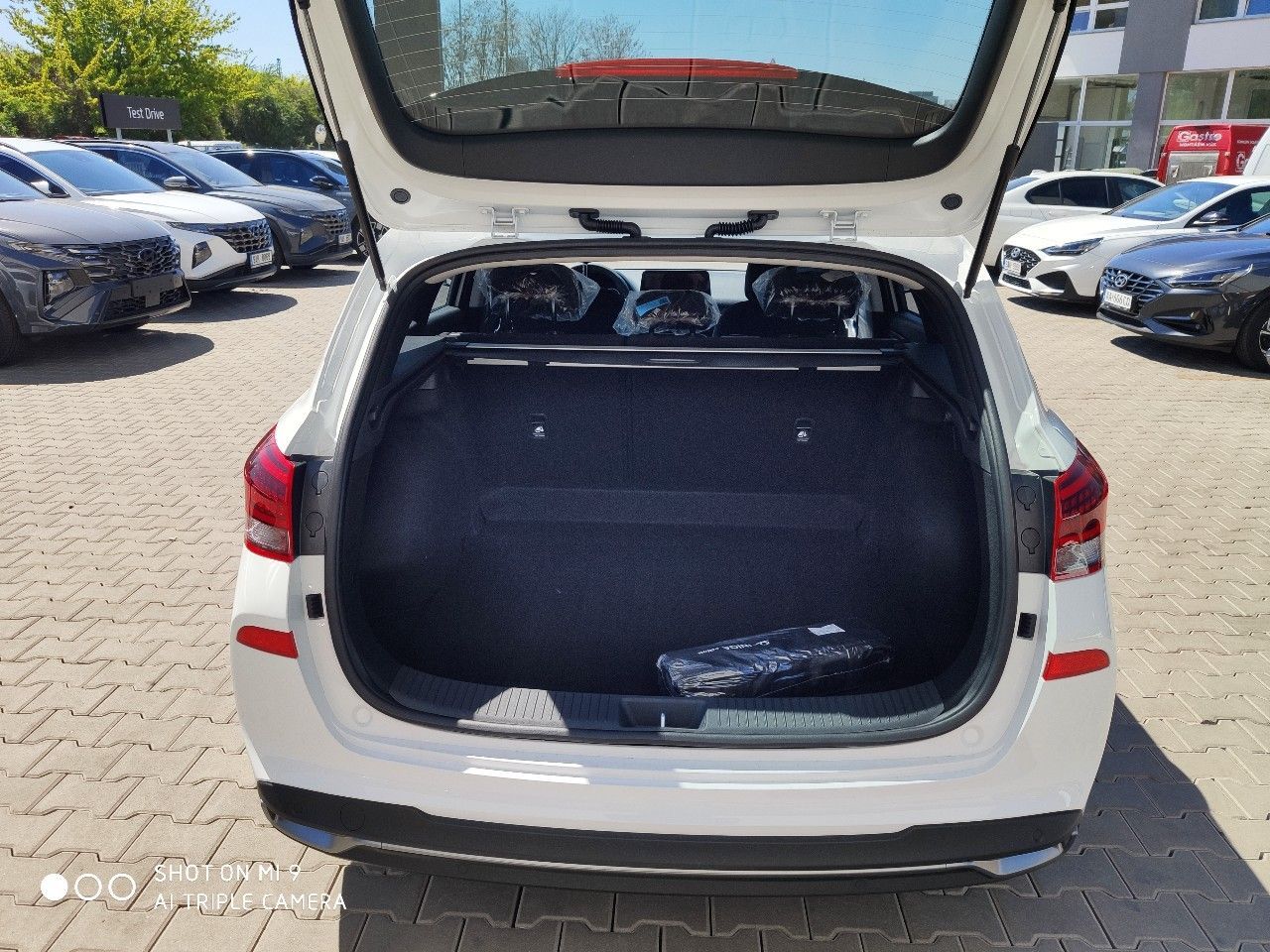 Hyundai i30, 26 WG 1,6 T-GDI DCT GO CZECH - fotka 5