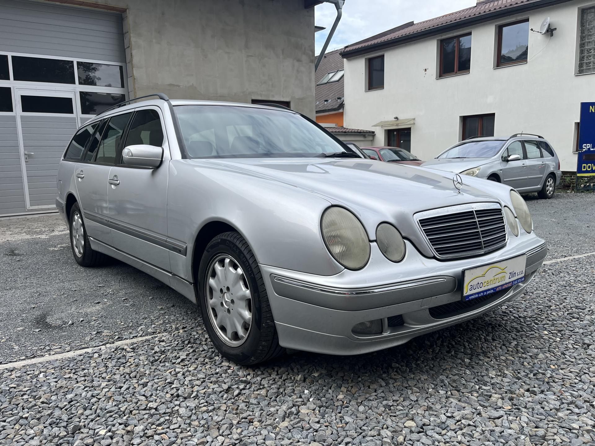 Mercedes-Benz Třídy E, 270 CDi 125 Kw AUT. ELEGANCE