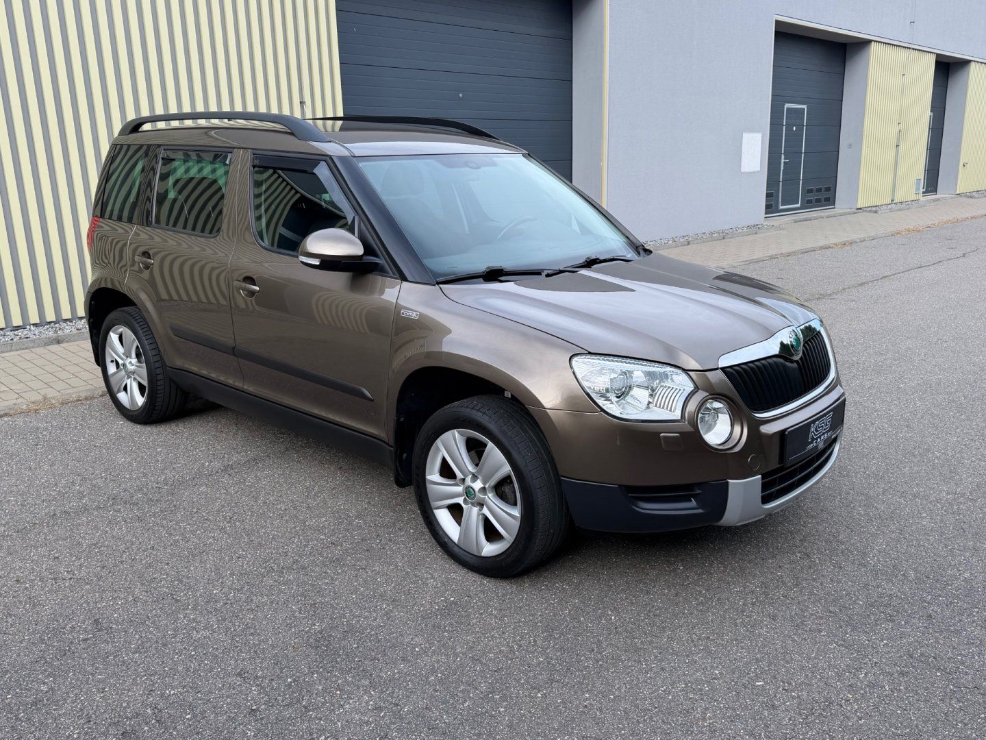 Škoda Yeti, 1.4TSi 90kW FAMILY! Tažné! Xen - fotka 4