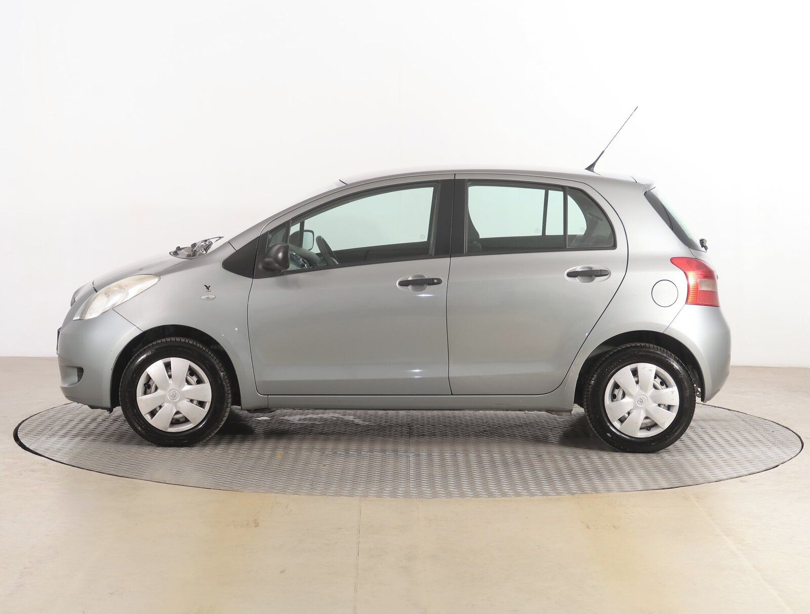 Toyota Yaris, 1.0 VVT-i - fotka 3