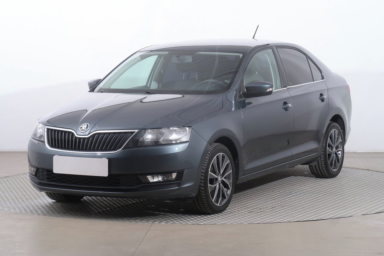 Škoda Rapid, 1.0 TSI - fotka 2