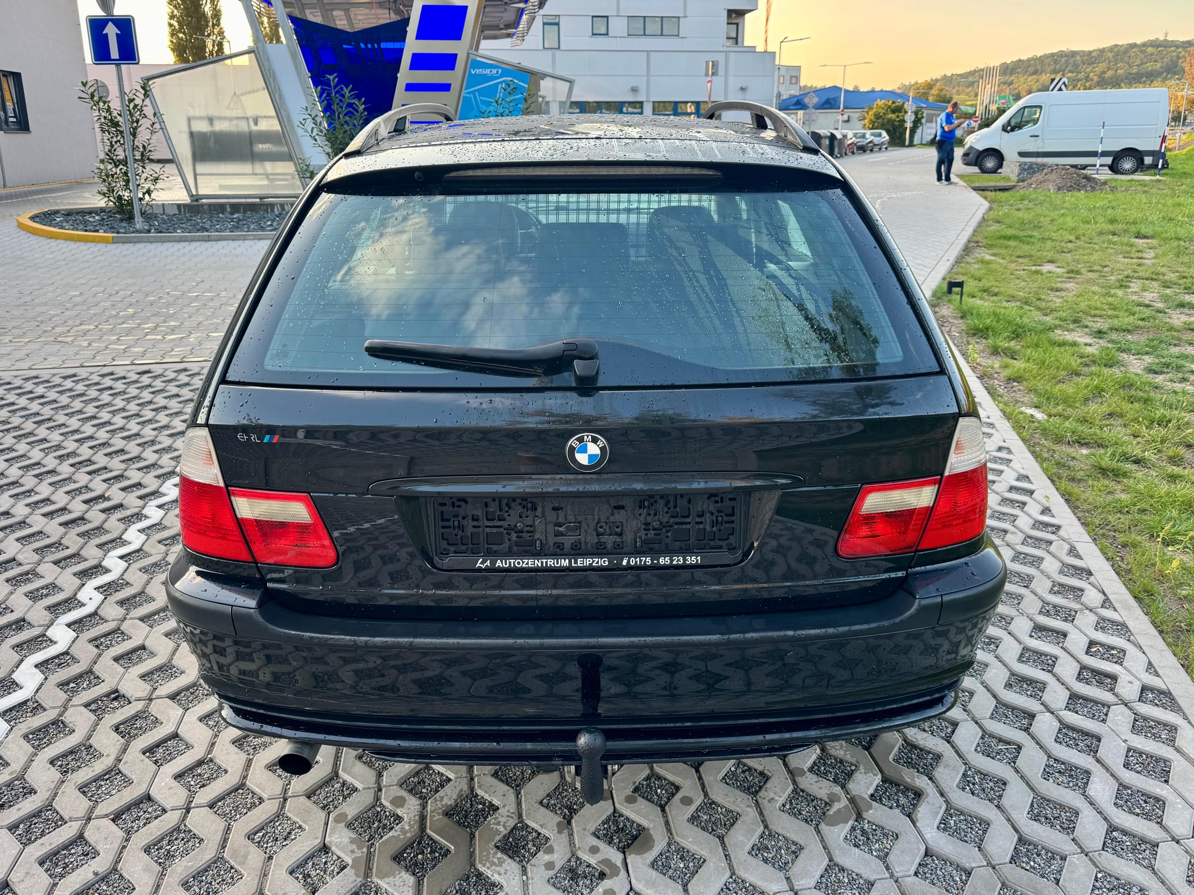BMW Řada 3, 318i 85kw.Tažné.Klima. - fotka 6