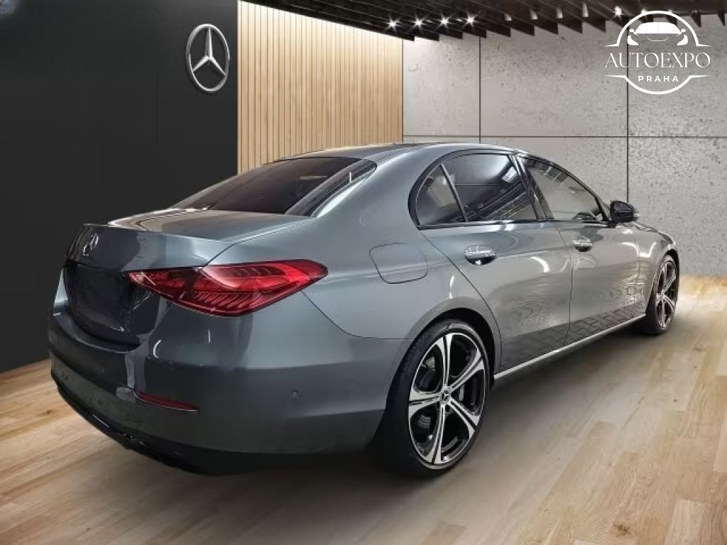 Mercedes-Benz Třídy C, 300d AVANTGARDE*PANORAMA - fotka 4