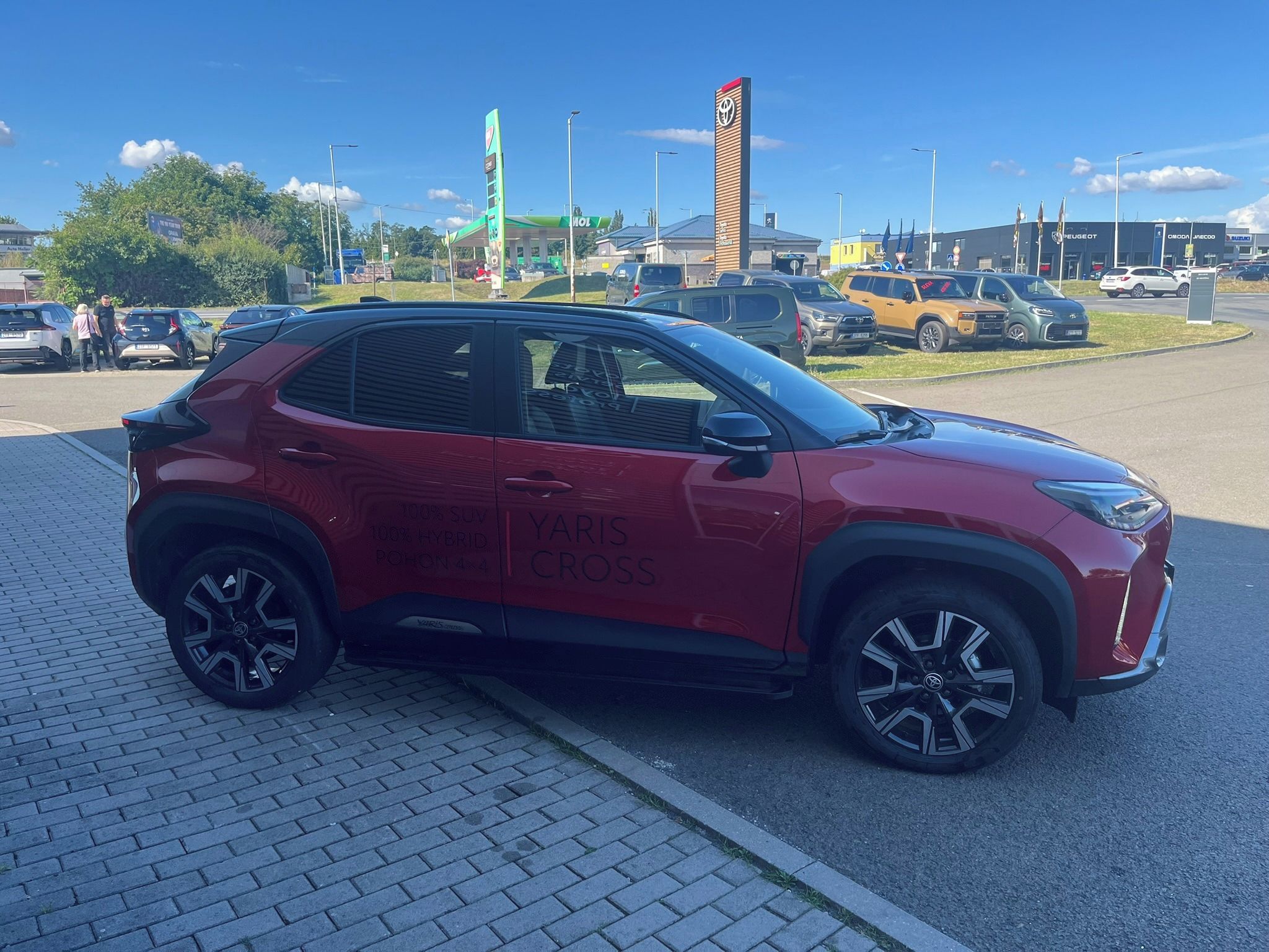 Toyota Yaris Cross, 1.5L HEV Executive Bitone 4x4 - fotka 4